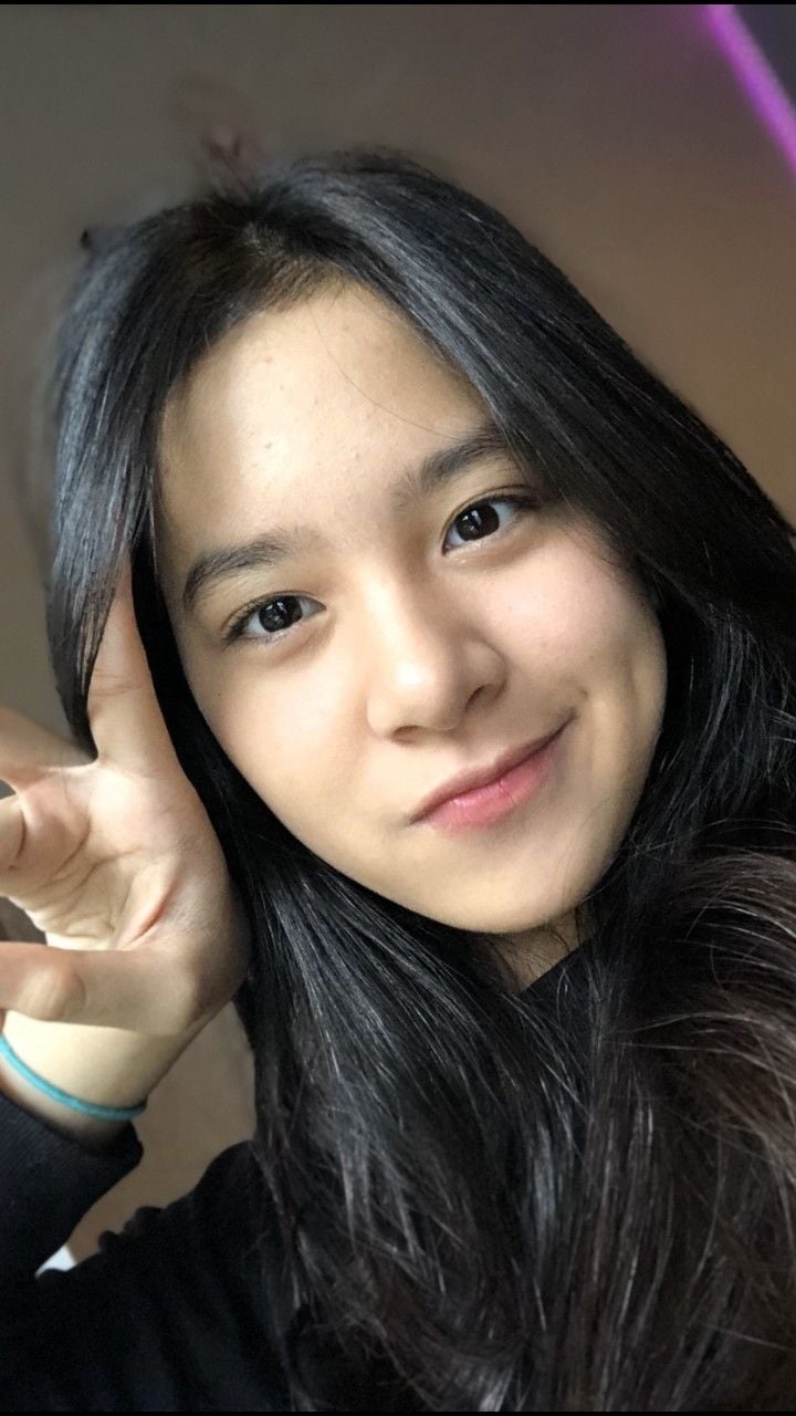 720x1280 Zee JKT48. Gaya rambut dengan poni, Gaya rambut, Gambar gadis cantik, Phone