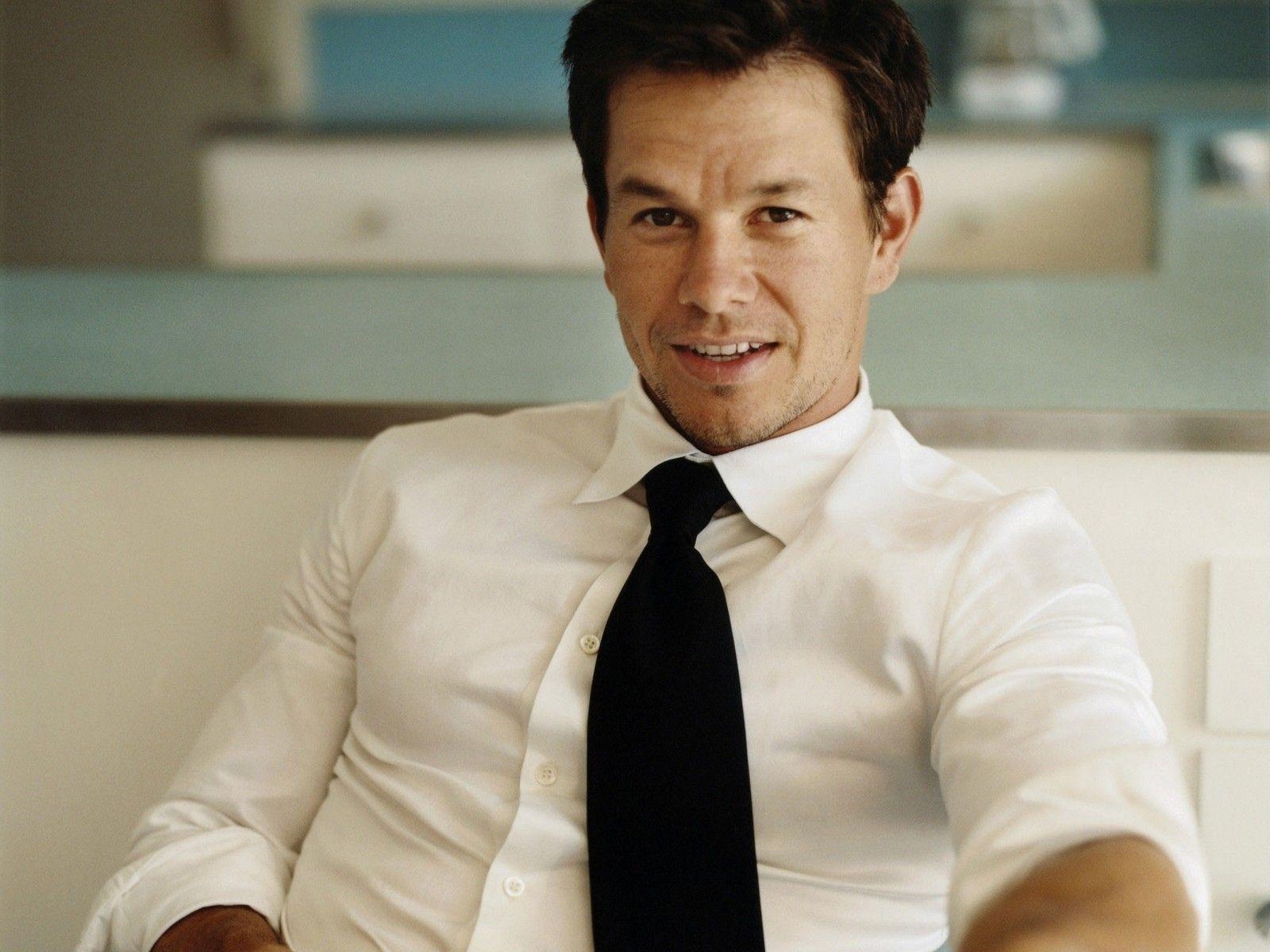 1600x1200 Mark Wahlberg Wallpaper. Free Download HD Hollywood Actors Image, Desktop