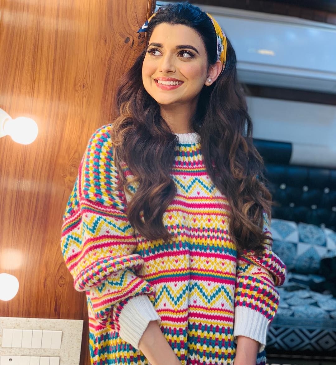 1080x1180 Nimrat Khaira Latest HD Beautiful Wallpaper. Nimrat khaira, Phone