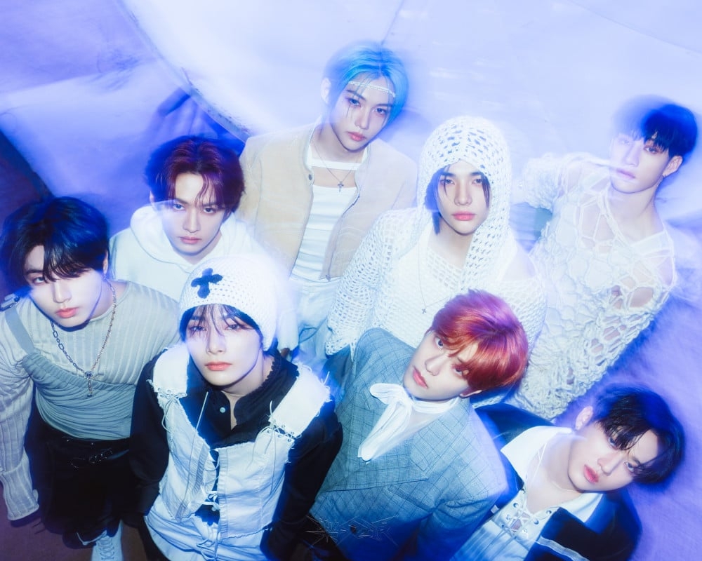 1000x800 Stray Kids are stranded in space in '樂-STAR' concept photo, Desktop