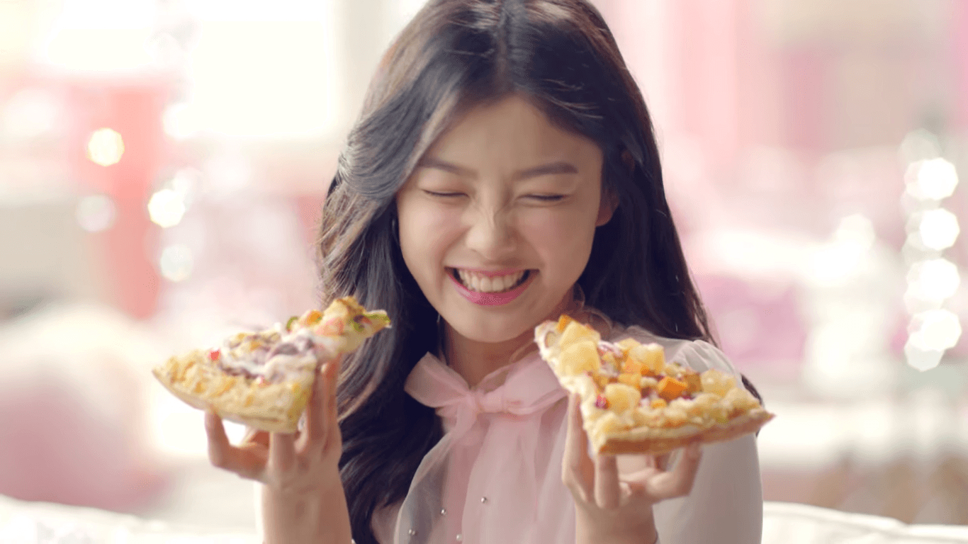 1370x770 KIM YOO JUNG 김유정 articles & videos, Desktop