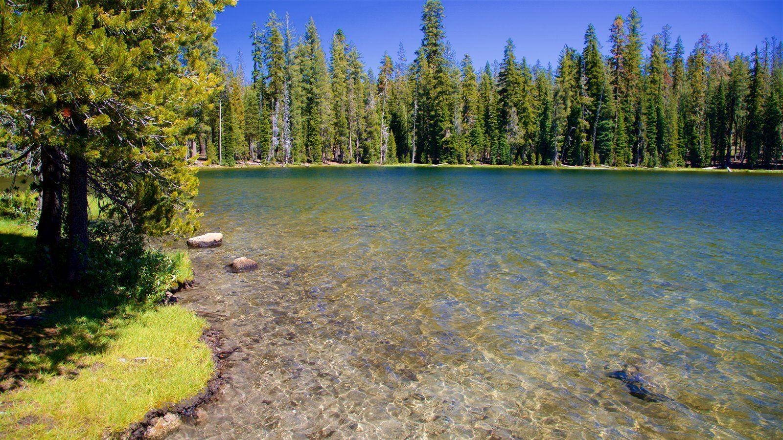 1600x900 Peaceful Picture: View Image of Lassen Volcanic National Park, Desktop