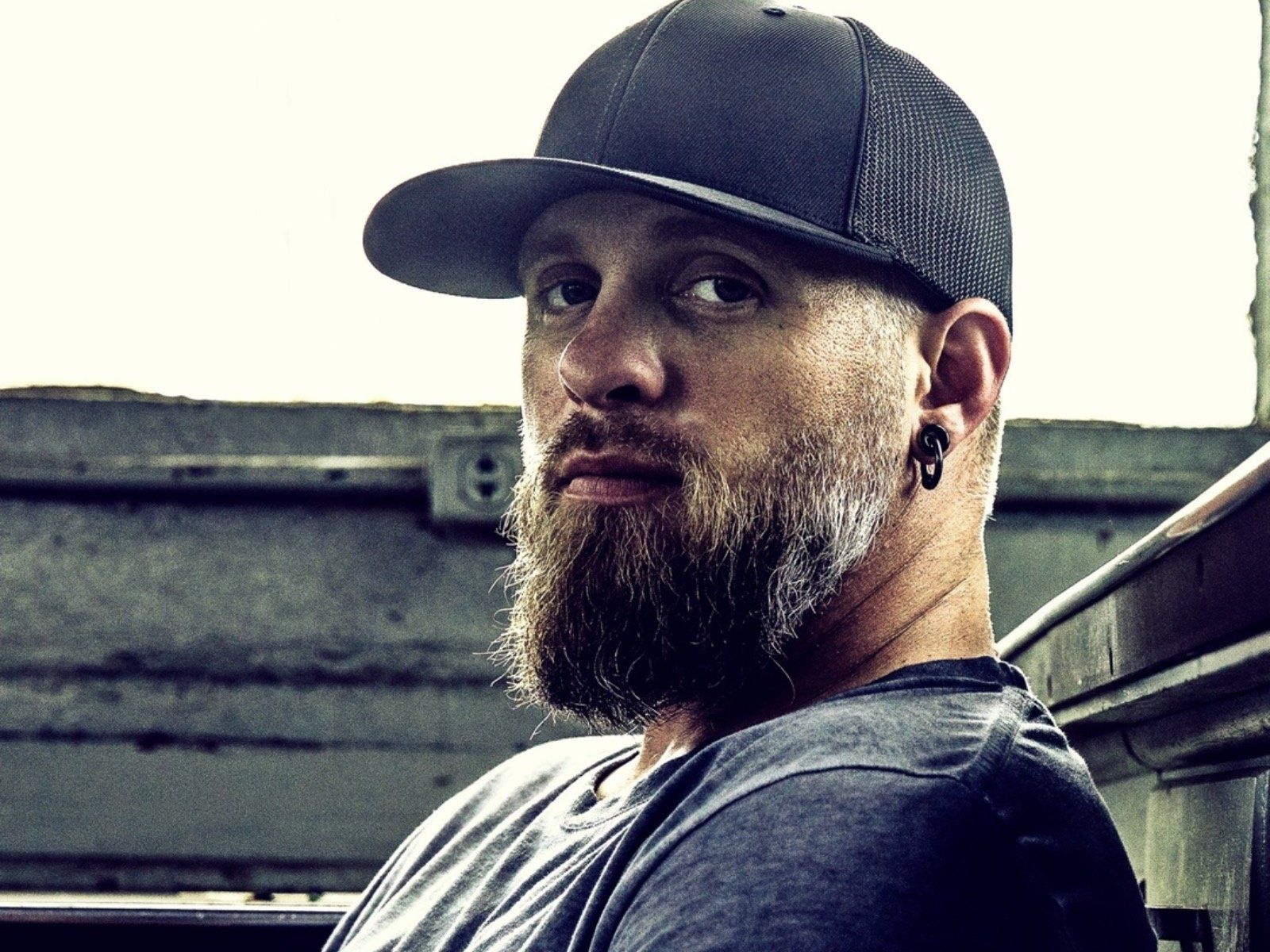 1600x1200 Country star Brantley Gilbert will perform at Fiserv Forum, Desktop