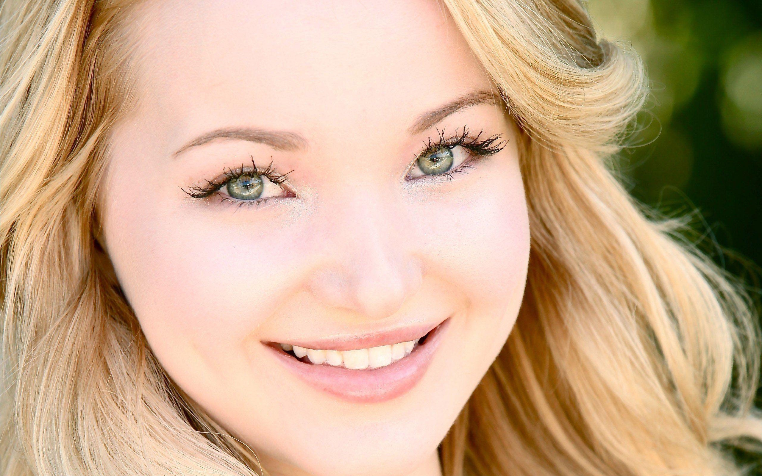 2560x1600 Dove Cameron Wallpaper, Desktop