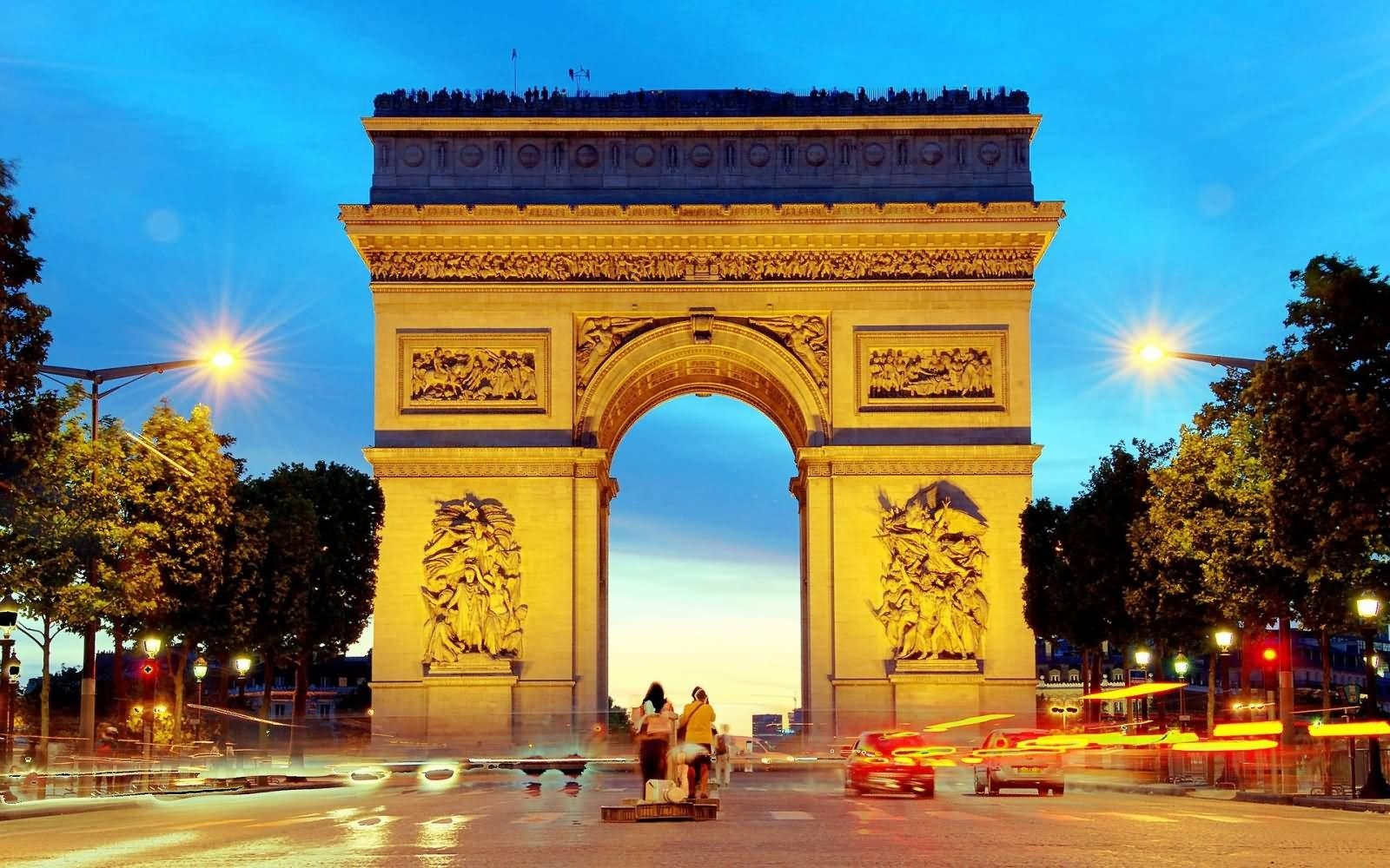 1600x1000 Awesome Arc de Triomphe Night Picture, Desktop