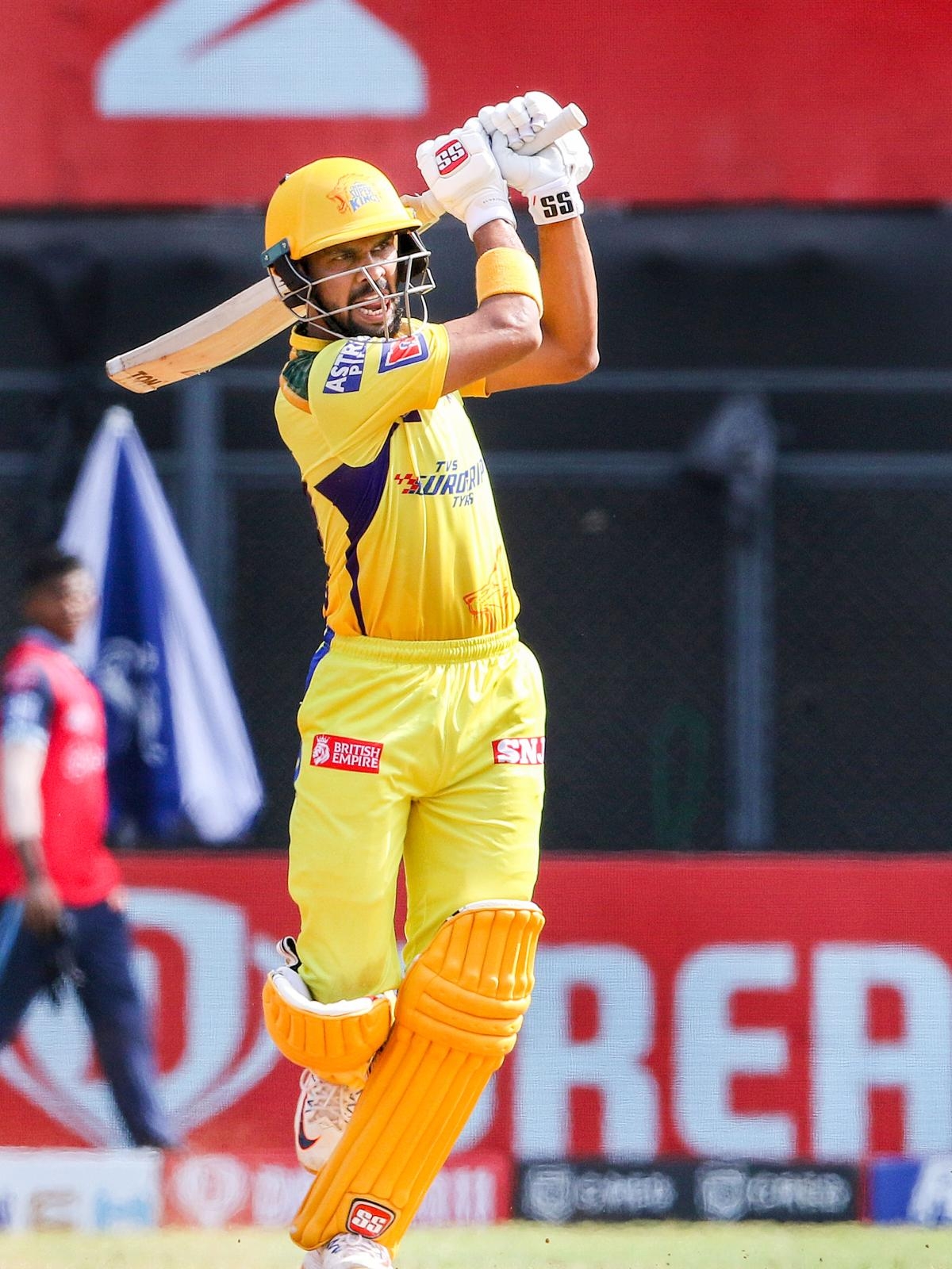 1200x1600 GT vs CSK: Ruturaj Gaikwad on fire, Phone