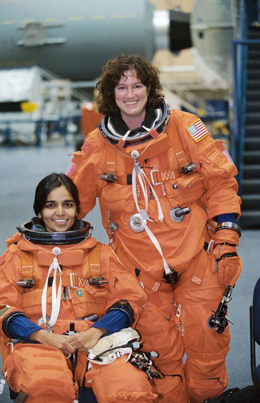 880x1360 Remembering Kalpana Chawla, The Lady Who Touched the Sky, Phone