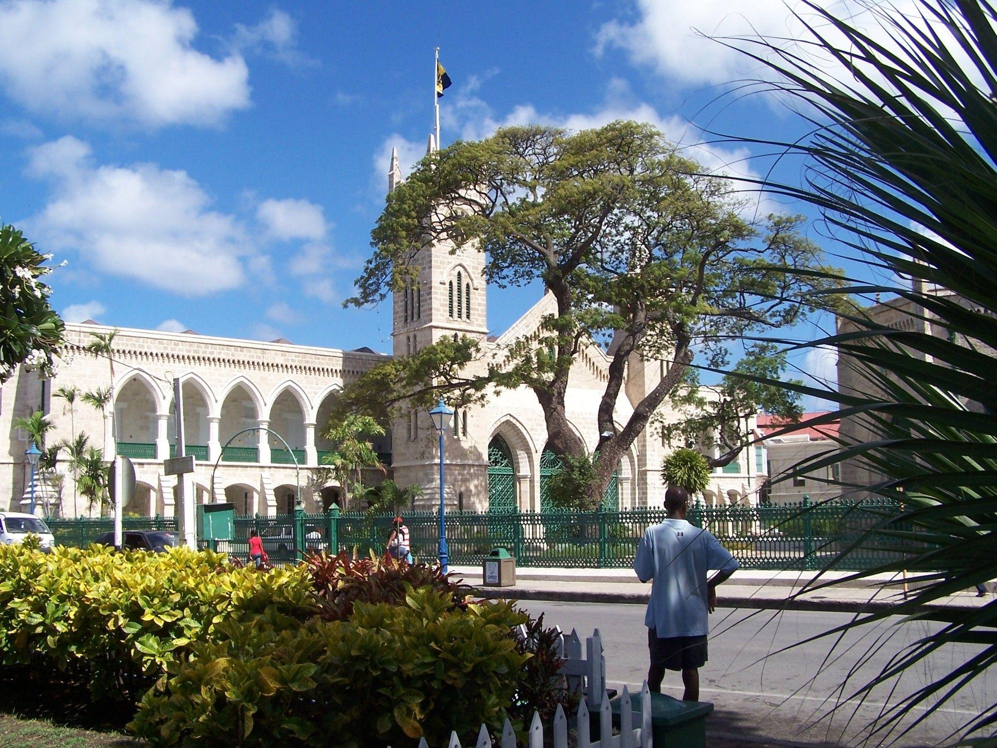 2000x1500 Bridgetown, Barbados of interest, Desktop