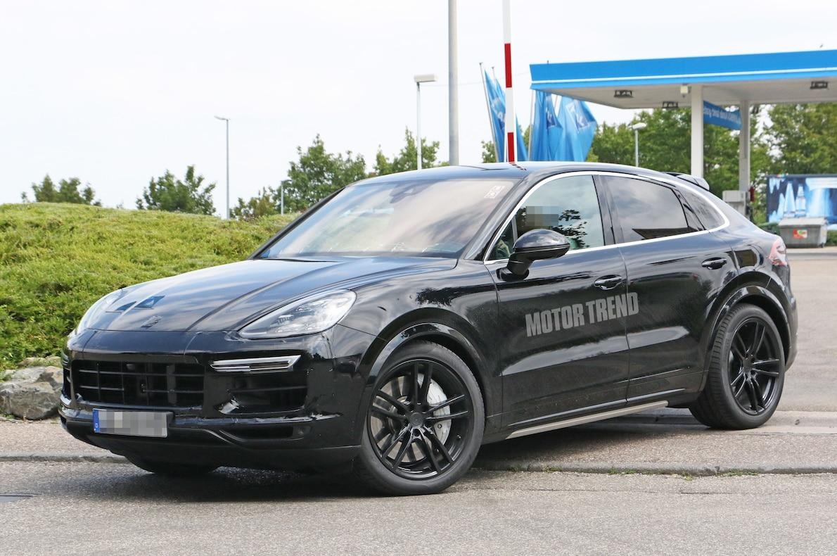 1190x790 Spied! Porsche Cayenne Coupe Shows Off its Sleek Roofline, Desktop