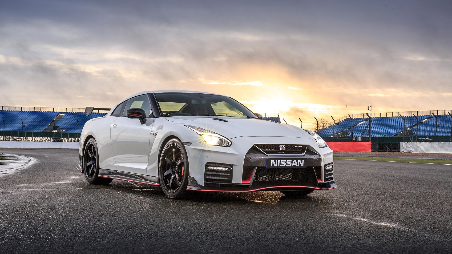 1920x1080 Nissan GT R Nismo Wallpaper, Specs & Videos, Desktop