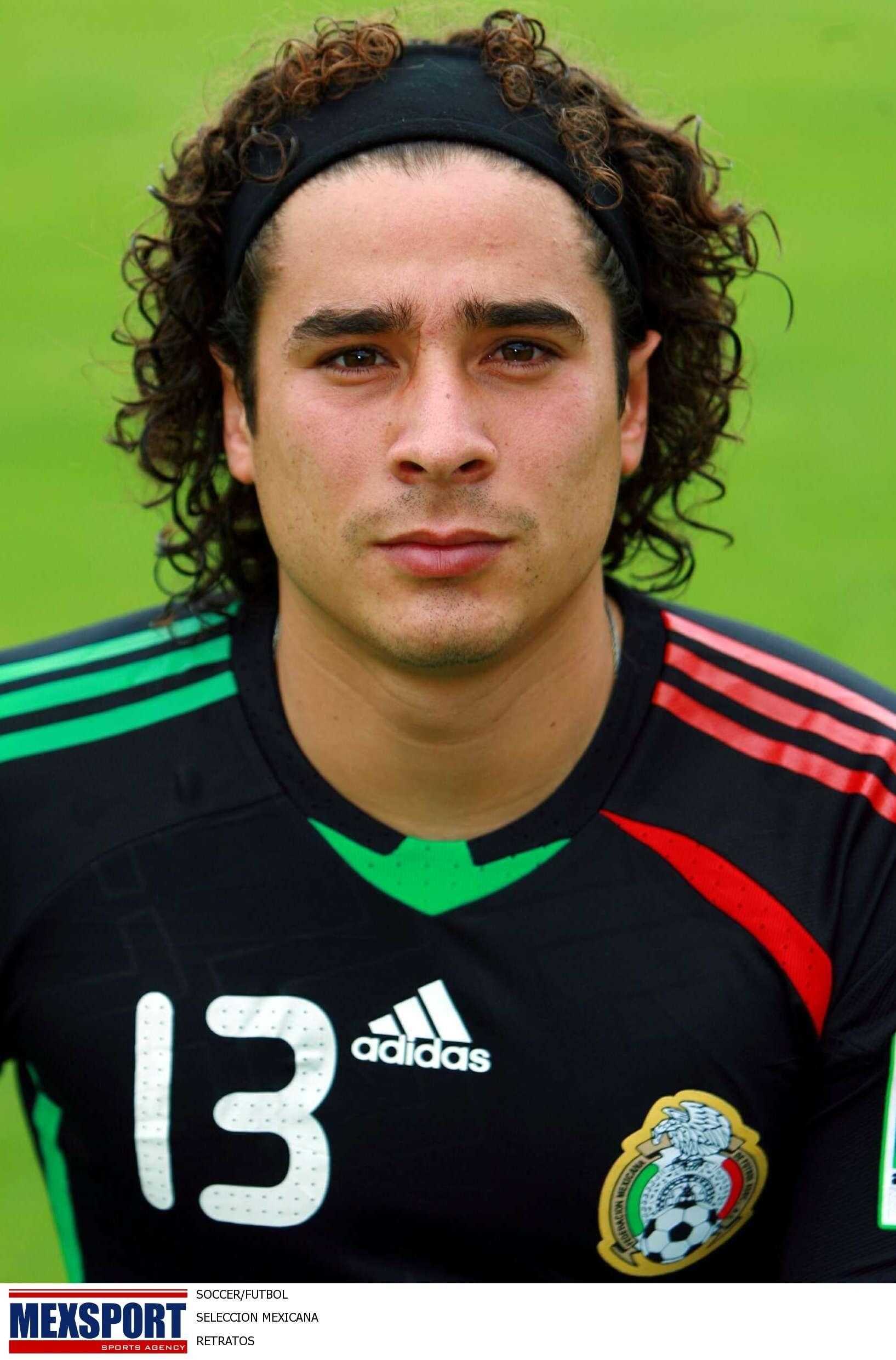 1640x2490 Guillermo Ochoa Wallpaper, Background and Picture, Phone