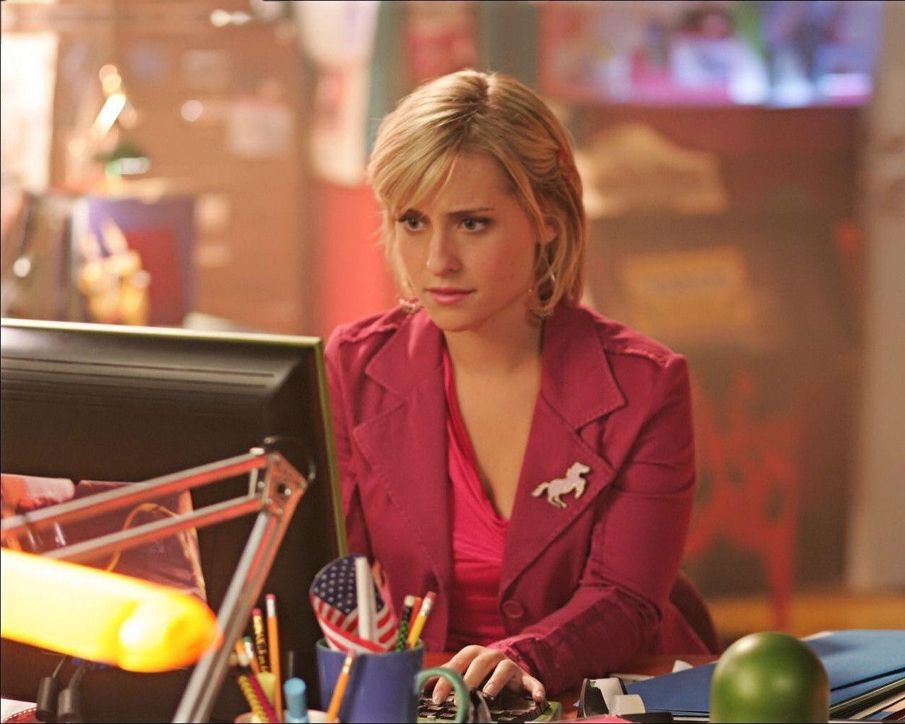 1280x1030 Allison Mack in Smallville Mack Wallpaper, Desktop