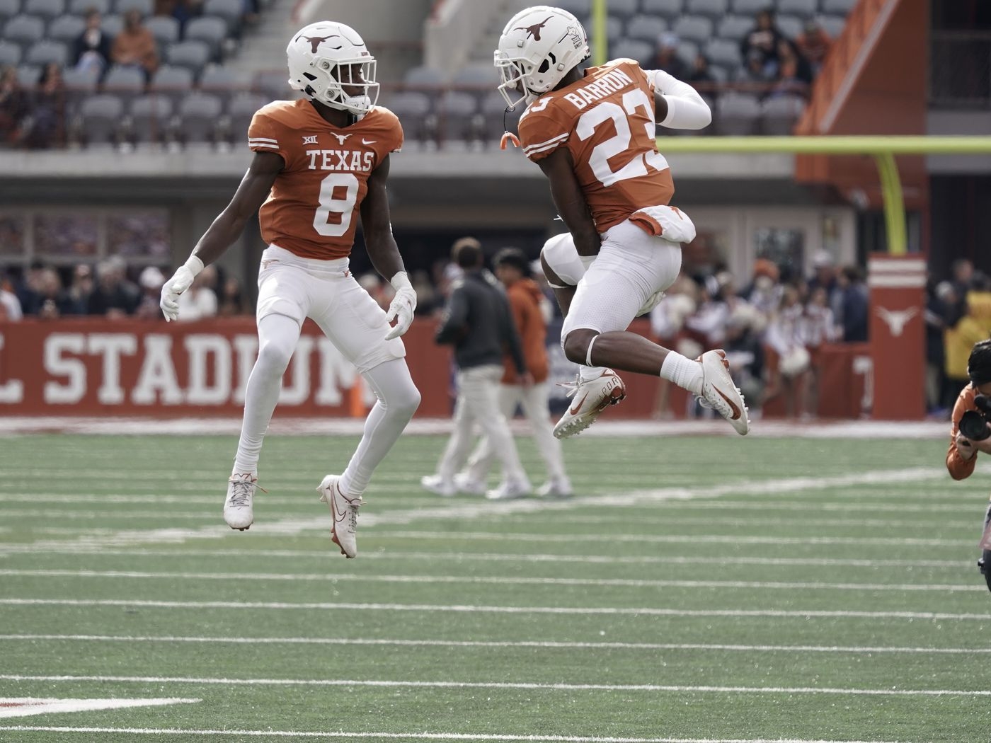 1400x1050 Texas retains WR Xavier Worthy despite, Desktop