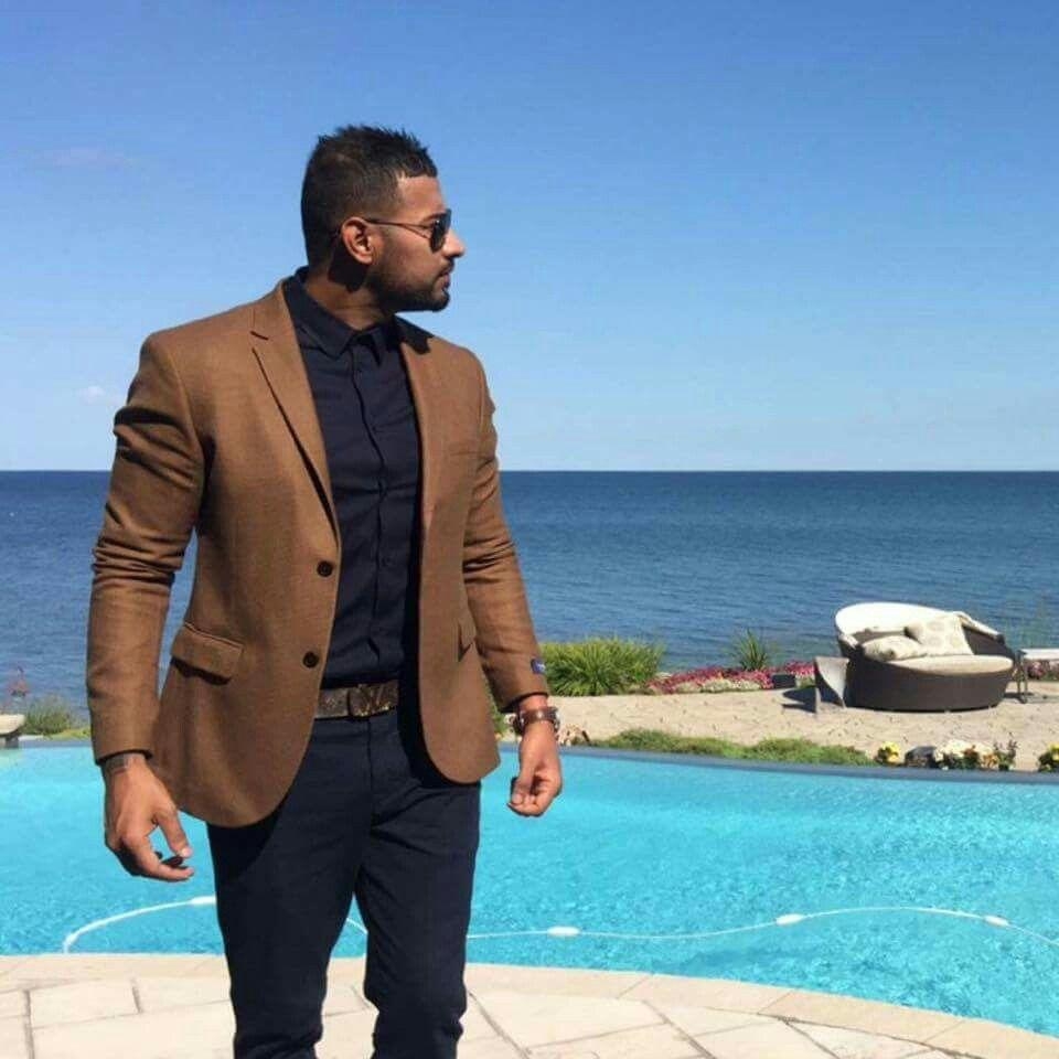 960x960 Garry Sandhu. Suiting, Fashion, Suit jacket, Phone