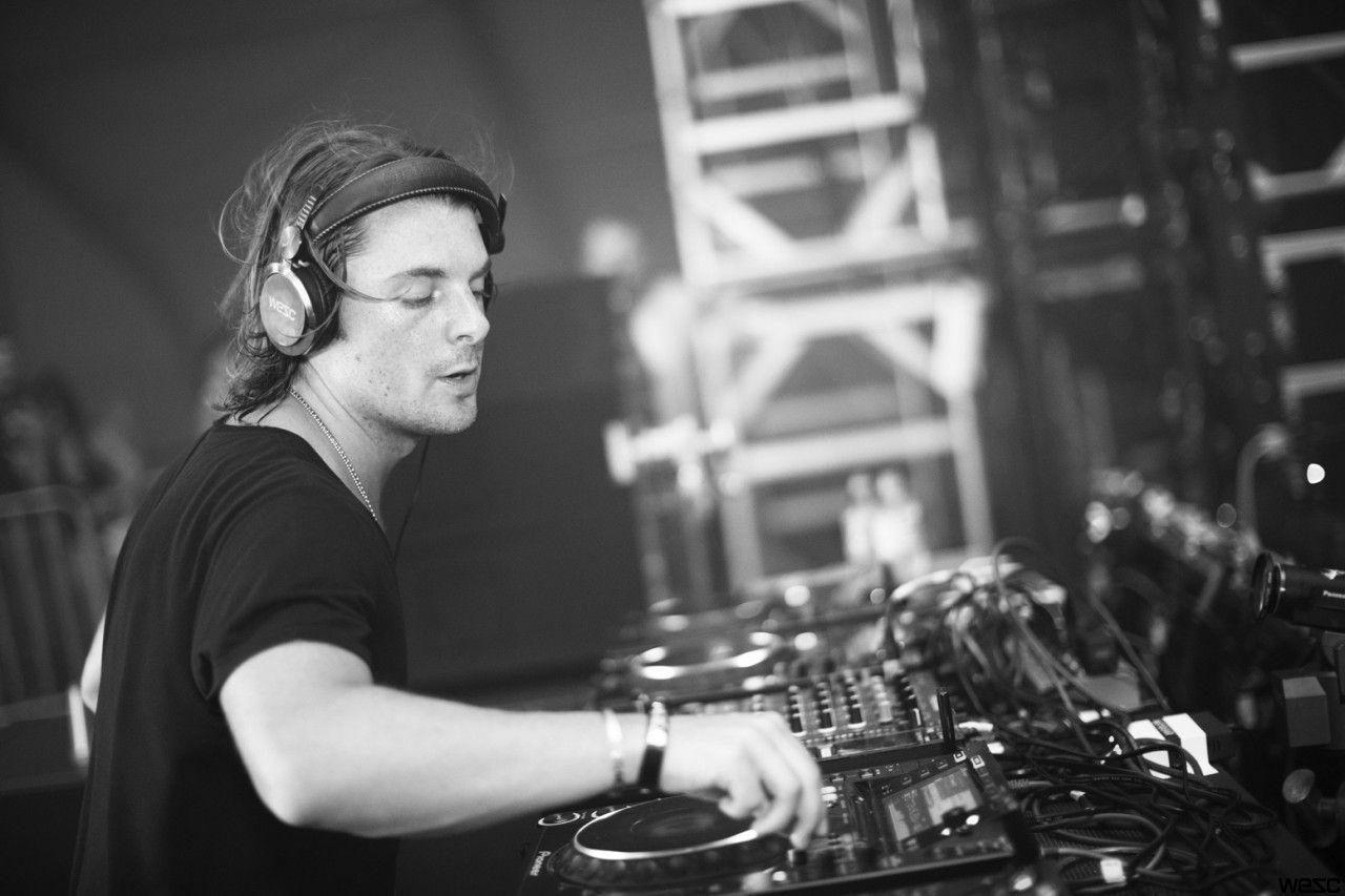 1280x860 400x200px 26.1 KB Axwell, Desktop