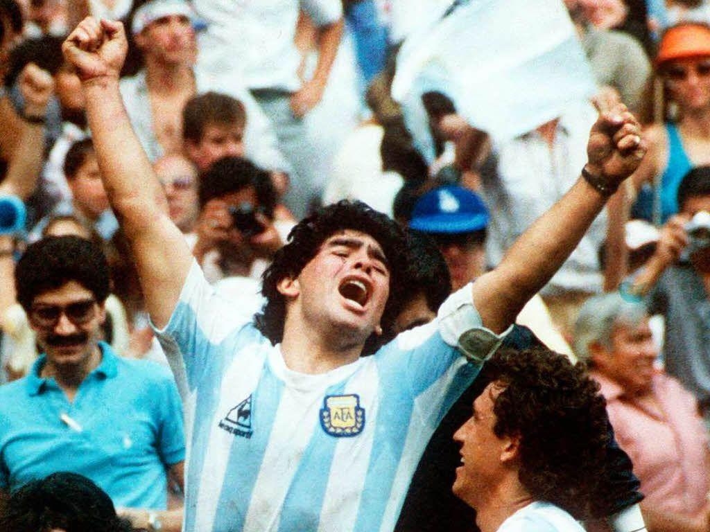 1030x770 Historical Wallpaper: Diego Maradona (1960-), Desktop