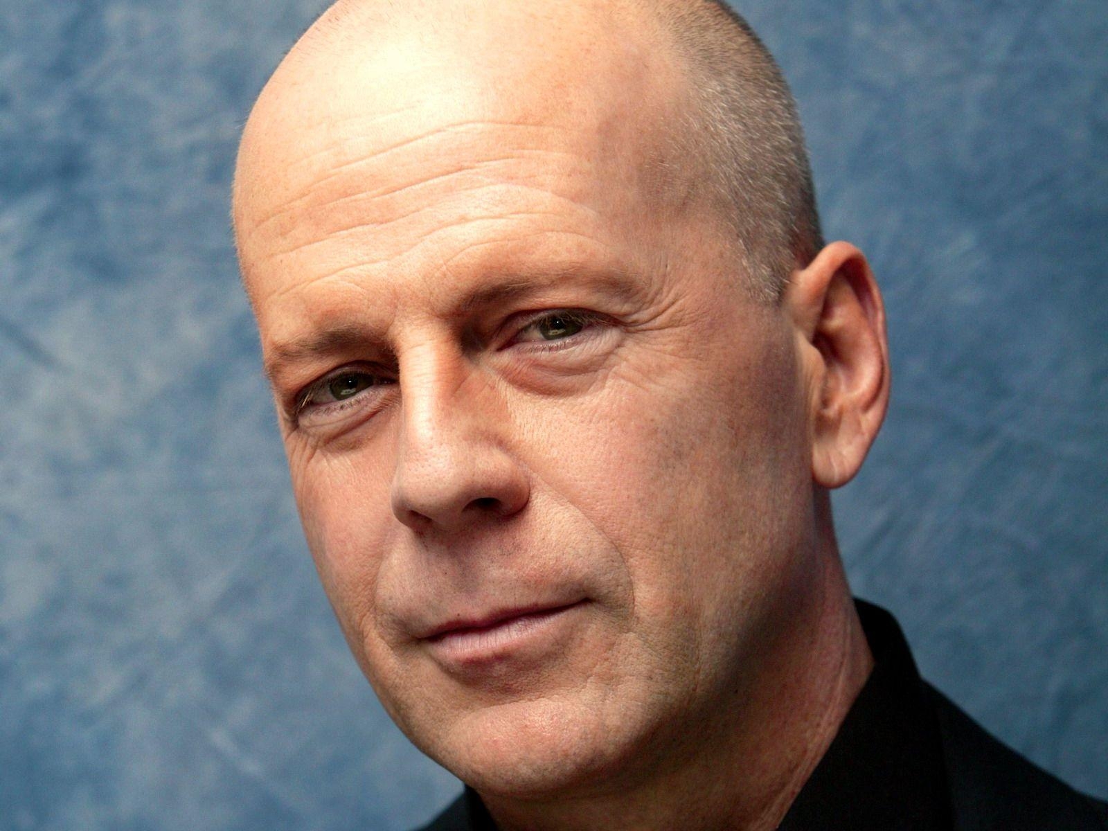 1600x1200 Awesome Bruce Willis Wall. Bruce Willis Wallpaper, Desktop