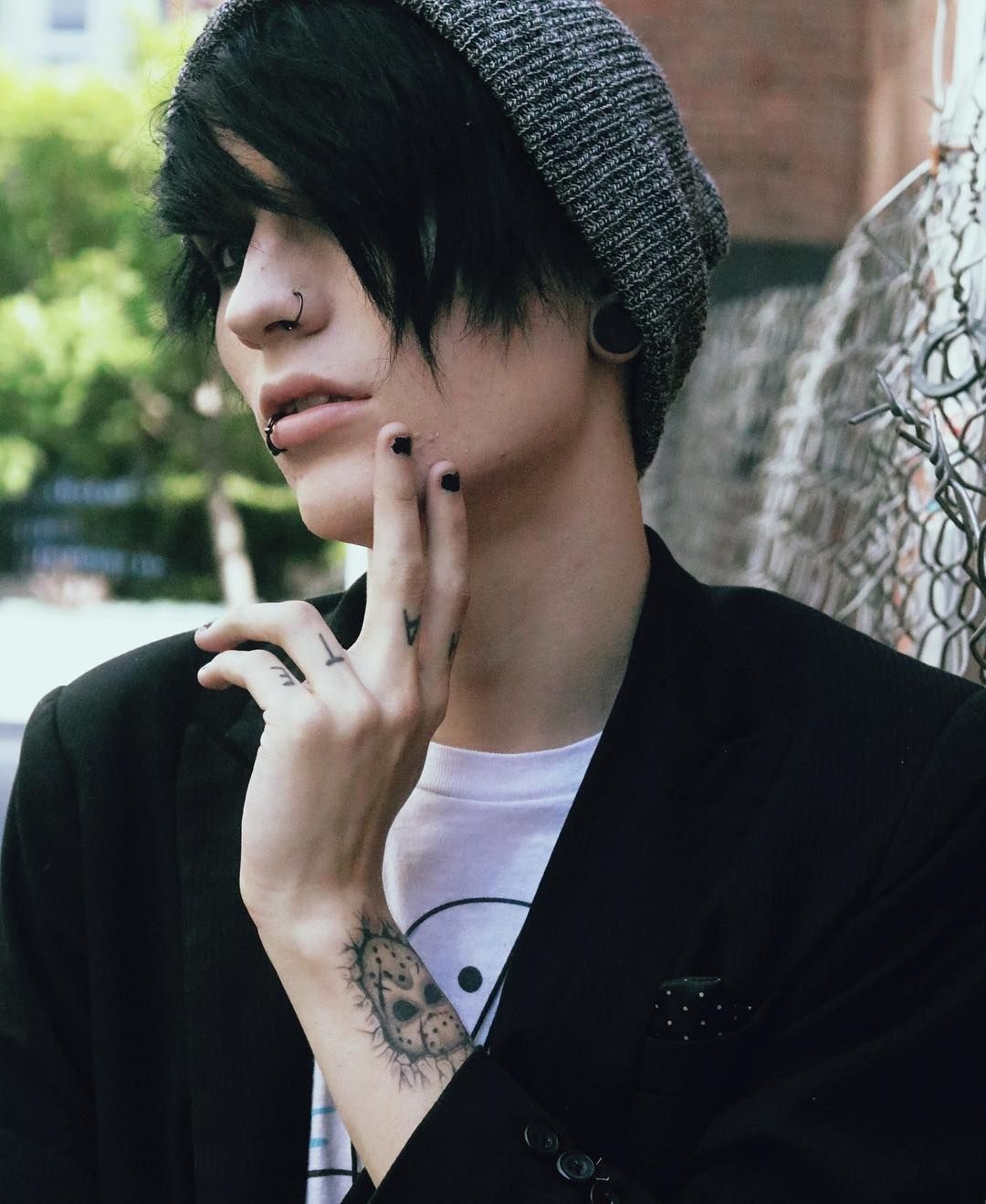 1080x1320 Johnnie Guilbert ♥♥. Johnnie guilbert, Cute emo boys, Cute emo guys, Phone