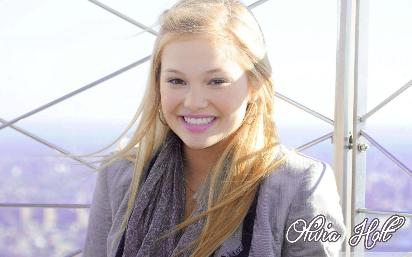 1680x1050 Olivia Holt HD desktop wallpaper, Desktop