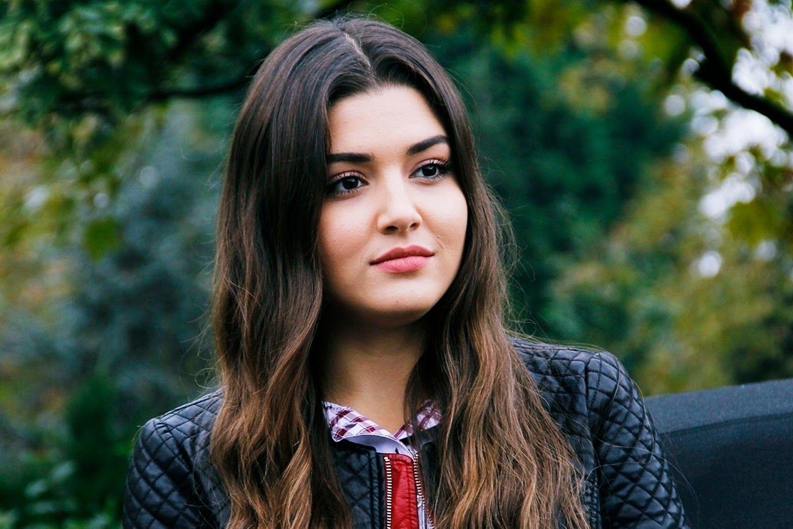 1600x1070 Hande Ercel (Hande Erçel) Pics. HD Image Image 1080p, Desktop