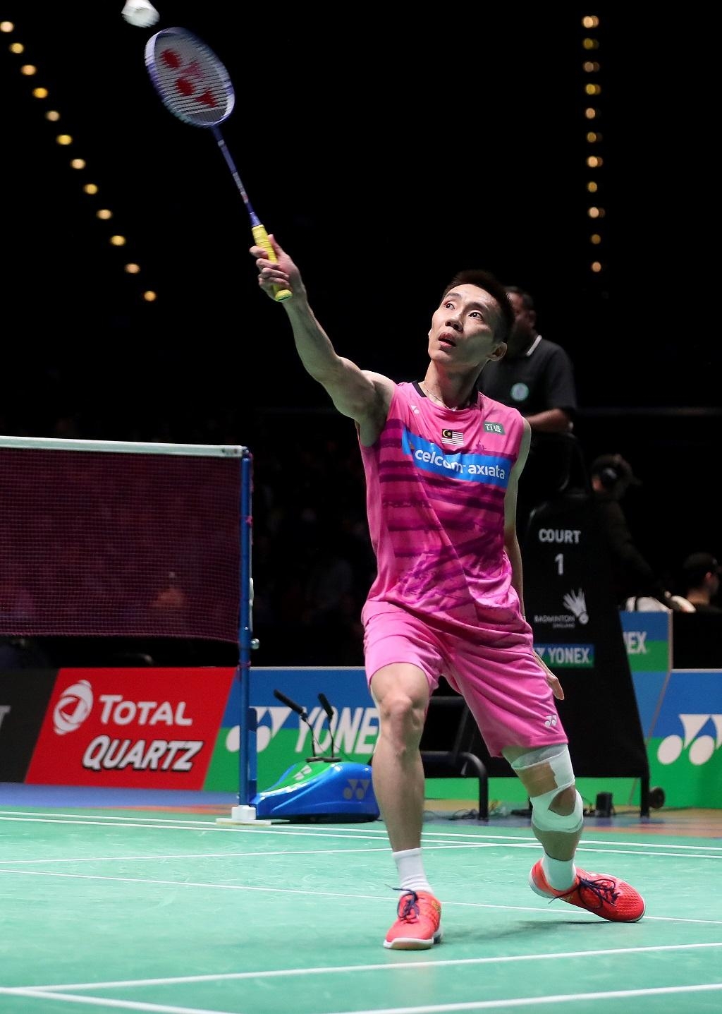 1030x1440 LEE Chong Wei, Phone