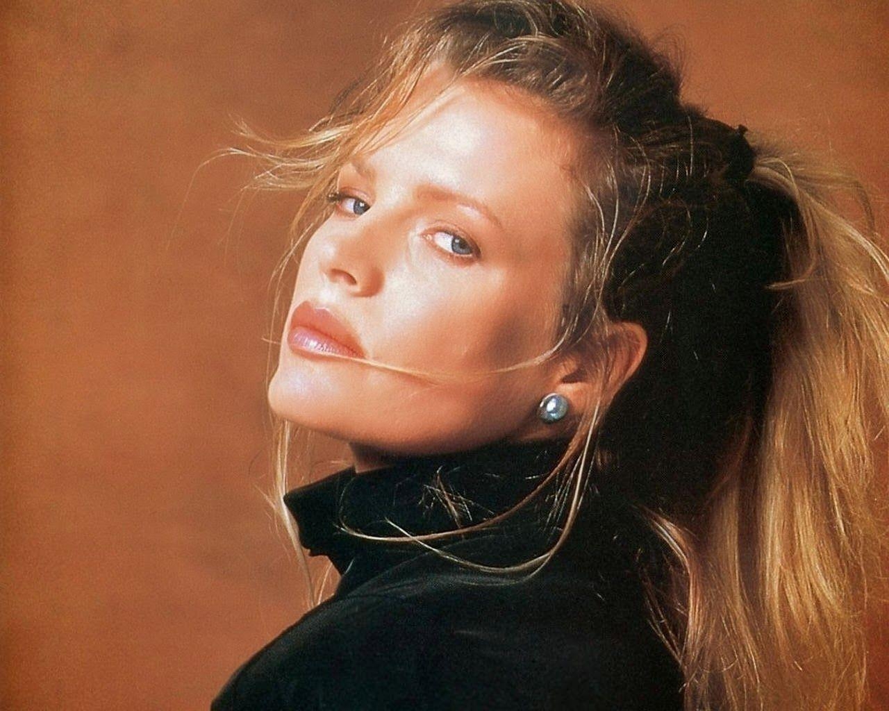 1280x1030 The Movies Of Kim Basinger. The Ace Black Blog, Desktop