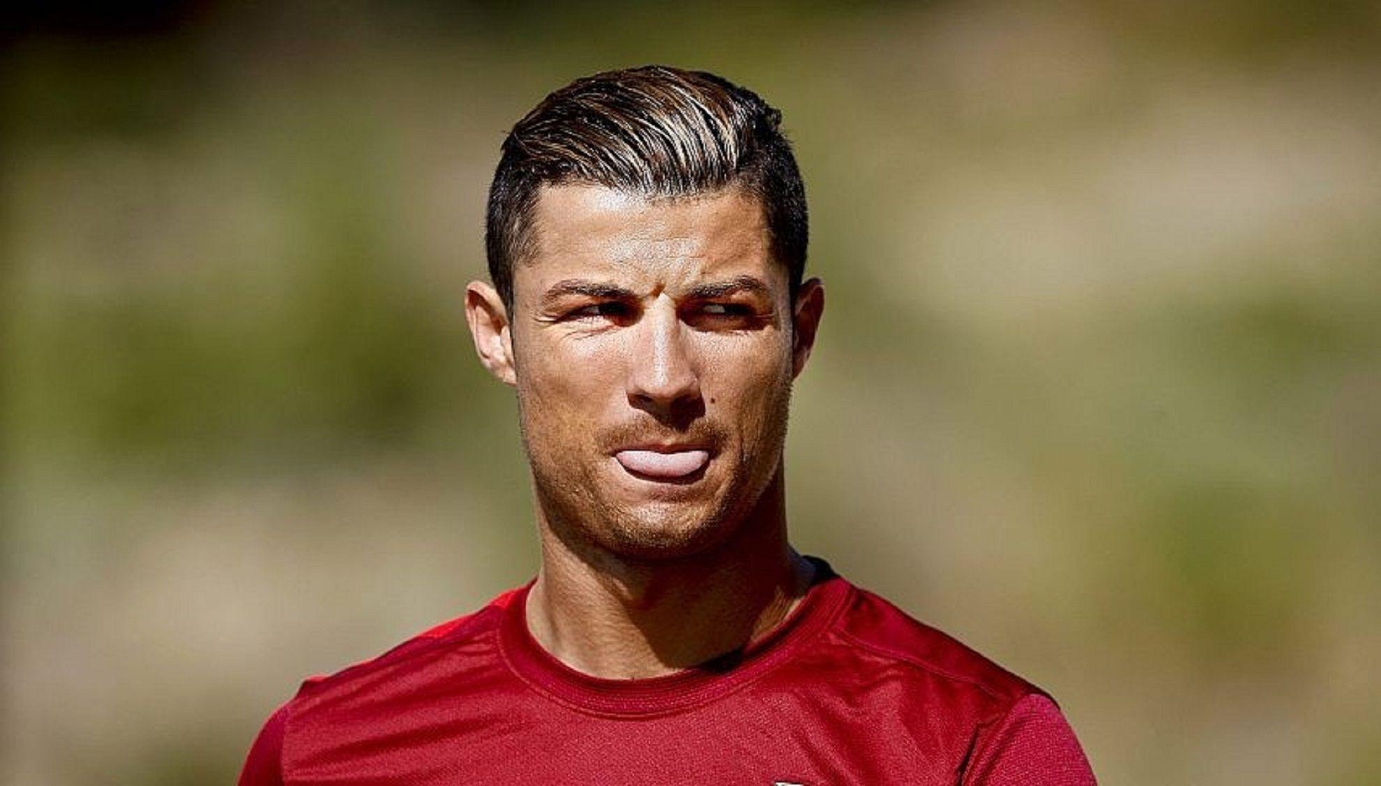 1980x1130 Cristiano Ronaldo Hairstyle 2014 HD Wallpaper. Hair, Desktop