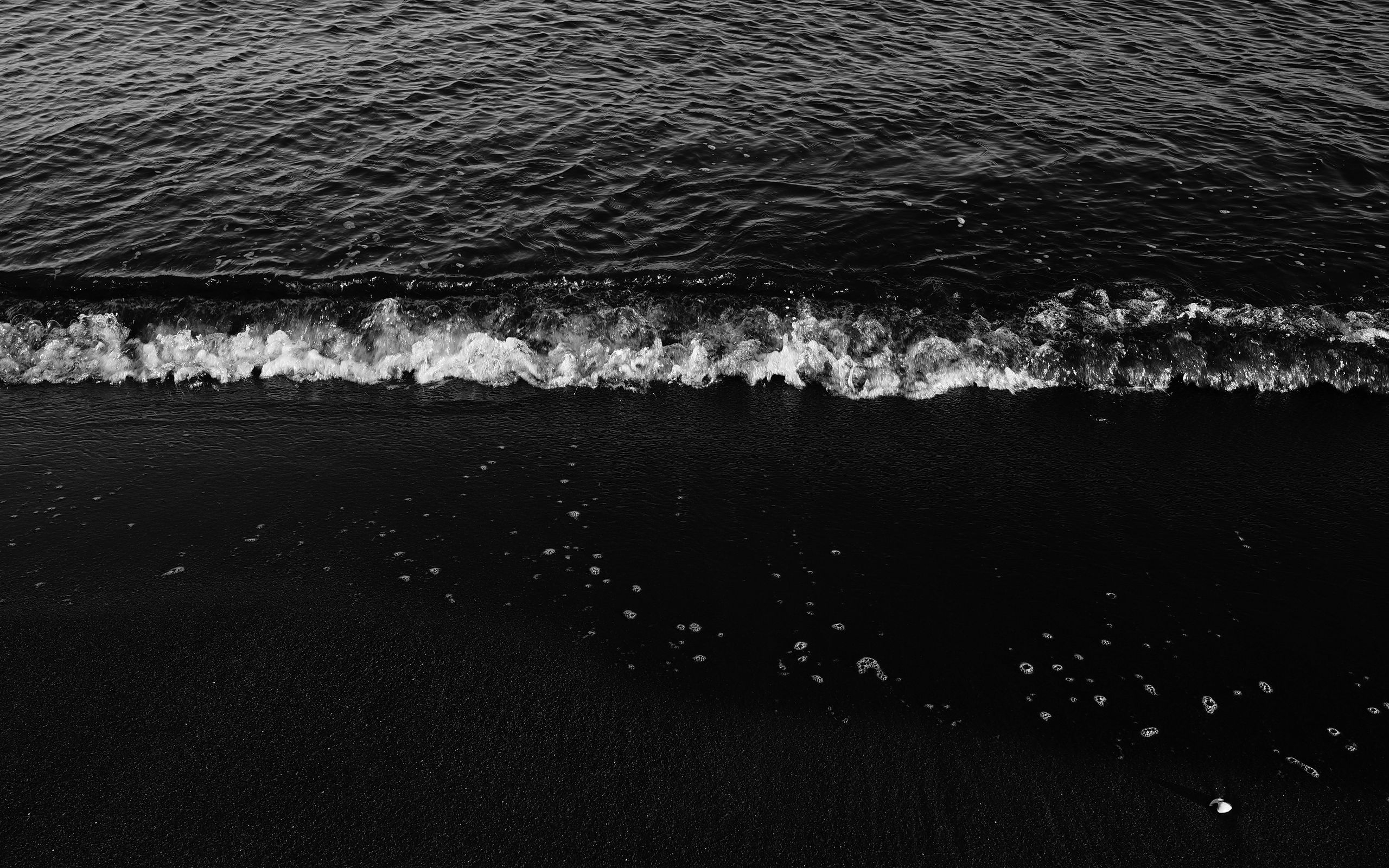 2560x1600 Download wallpaper  waves, bw, surf, foam, sand, dark, water, sea widescreen 16:10 HD background, Desktop