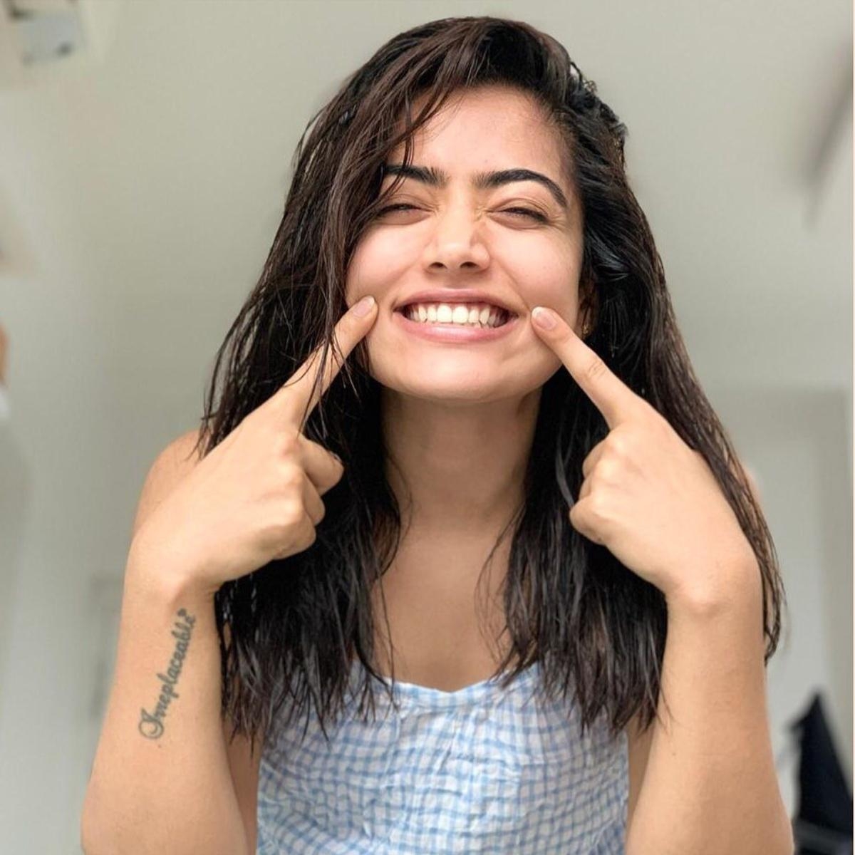 1200x1200 PHOTOS of Rashmika Mandanna flaunting her angelic smile will beat your Monday blues, Phone