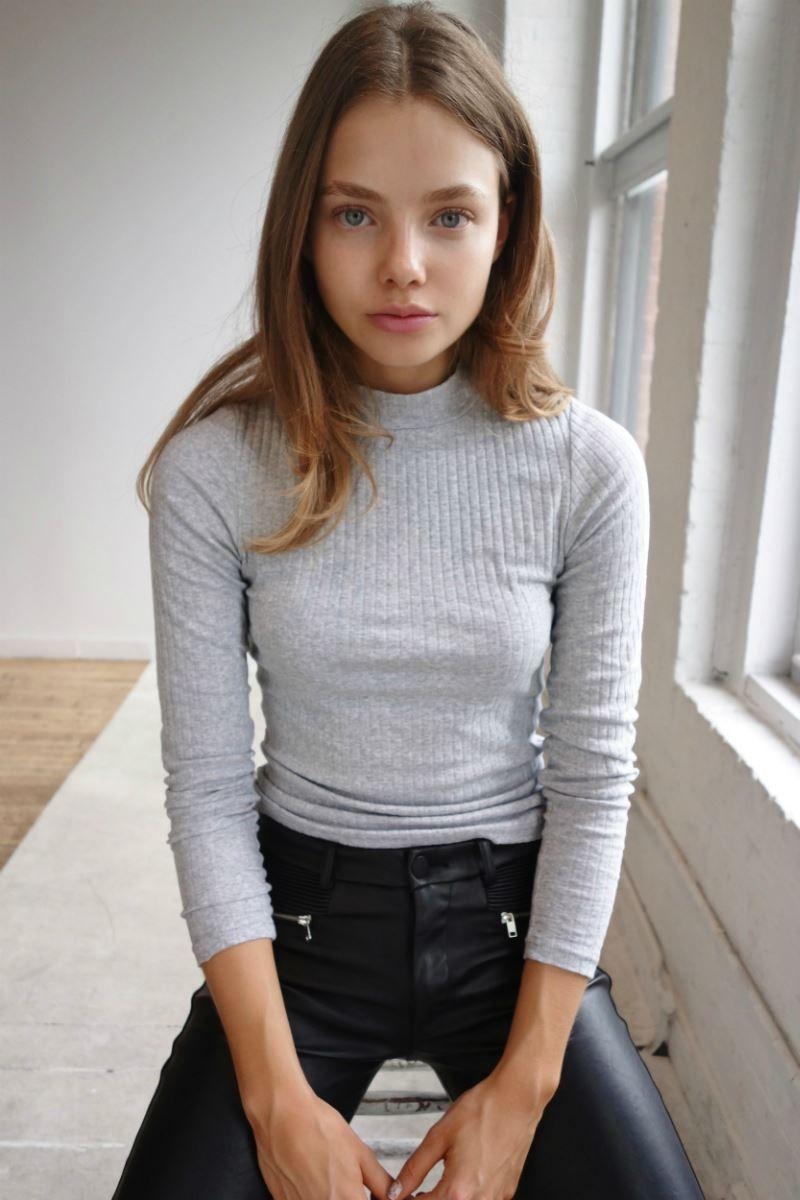 800x1200 Kristine Froseth. Girls. Cute young girl, Beauty women, Phone