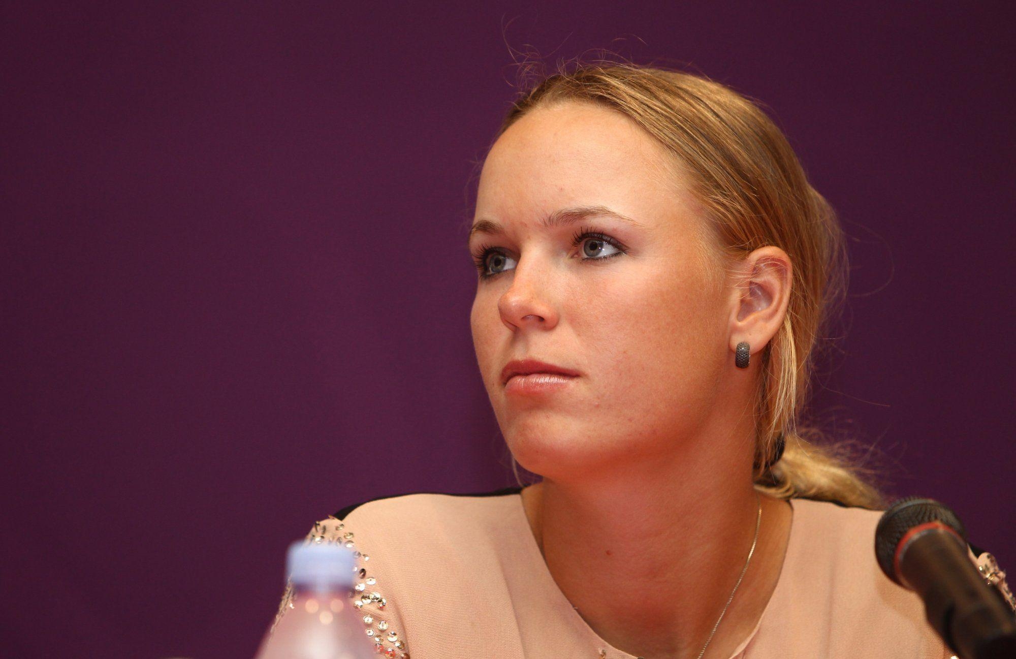 2000x1300 Caroline Wozniacki wallpaper, Desktop