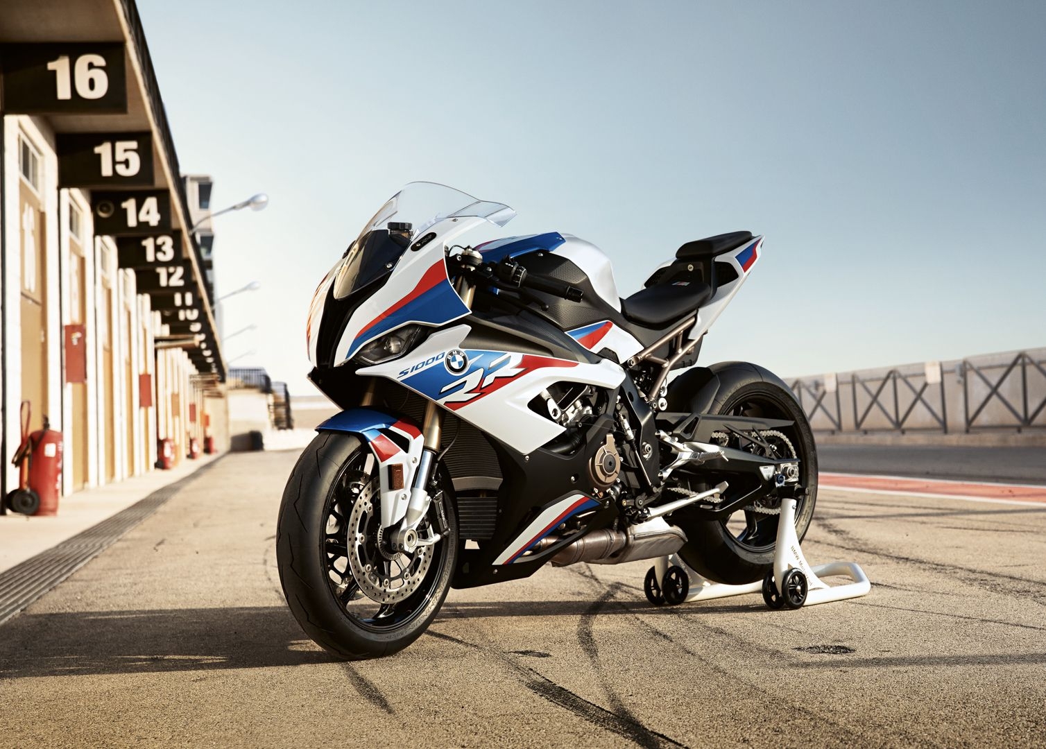 1510x1080 BMW Motorrad to offer M Performance Parts for BMW S 1000 RR, Desktop