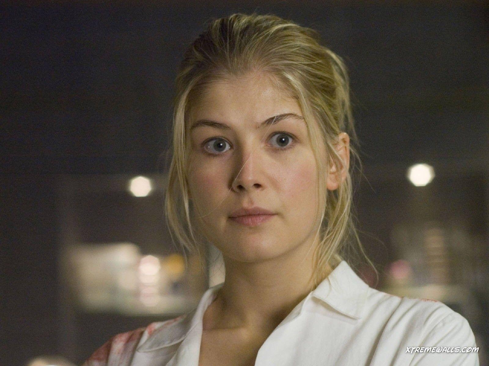 1600x1200 rosamund pike movies blonde green eyes gone girl Wallpaper HD, Desktop