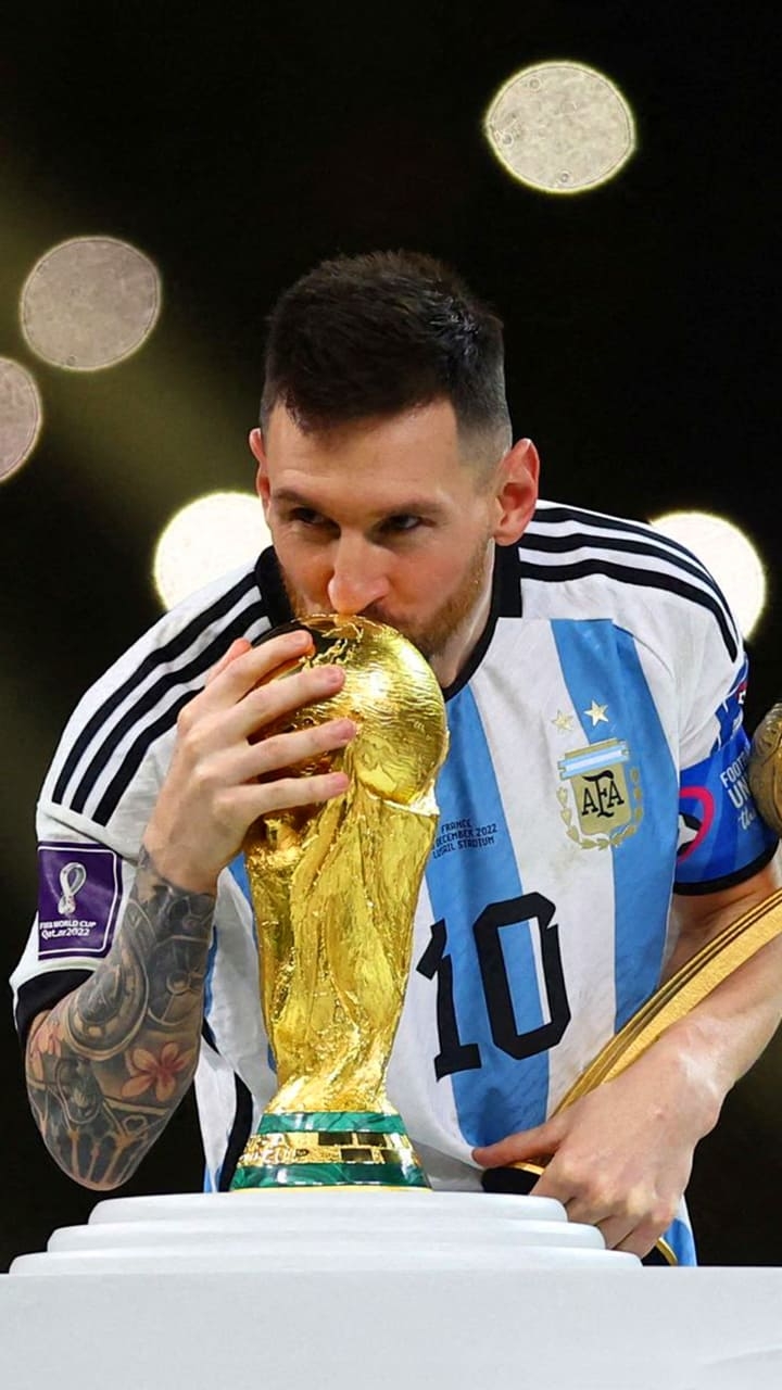 720x1280 Messi World Cup Trophy Wallpaper, Phone