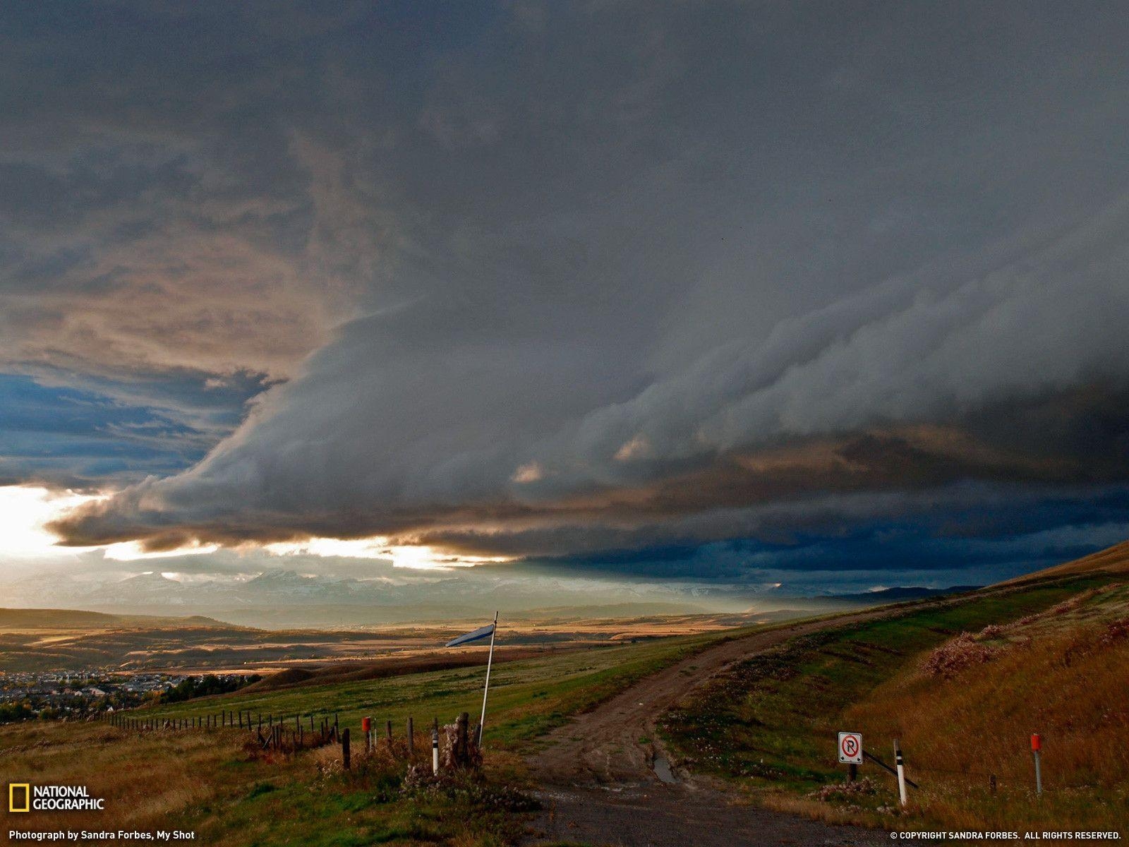 1600x1200 Storm Cloud, Canada, Desktop