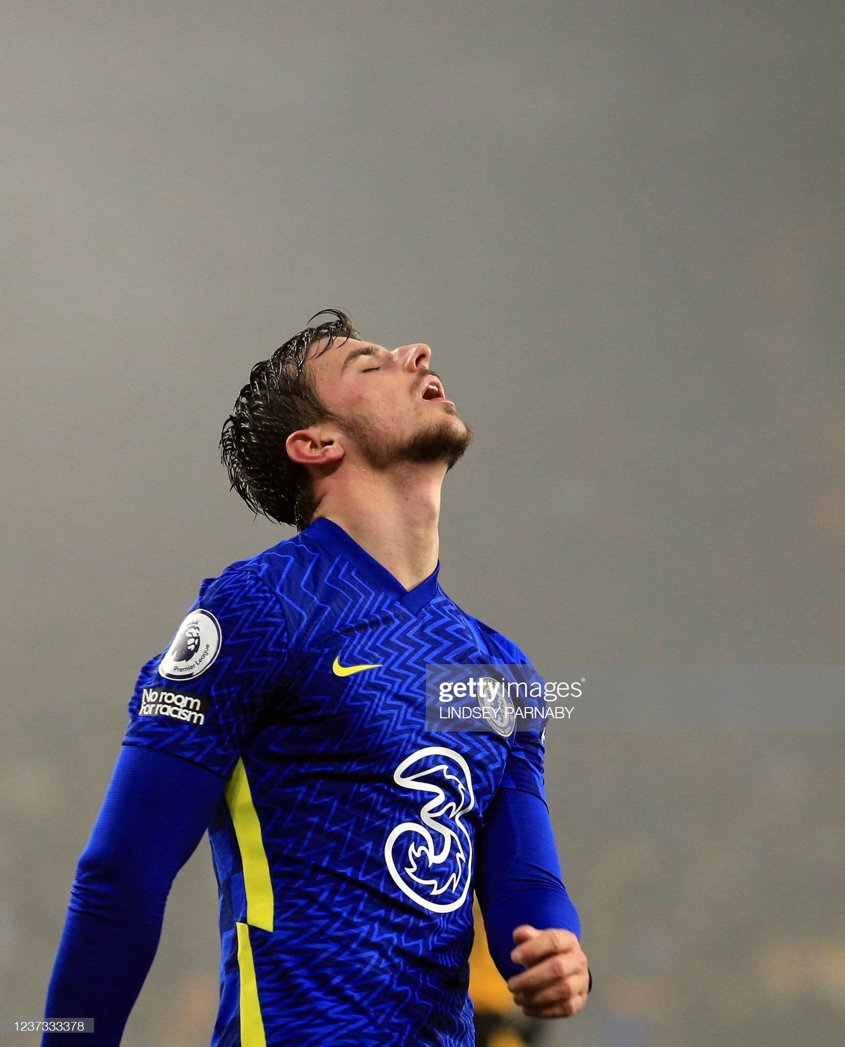 1660x2050 Chelsea's English midfielder Mason Mount reacts after the English. News Photo, Phone