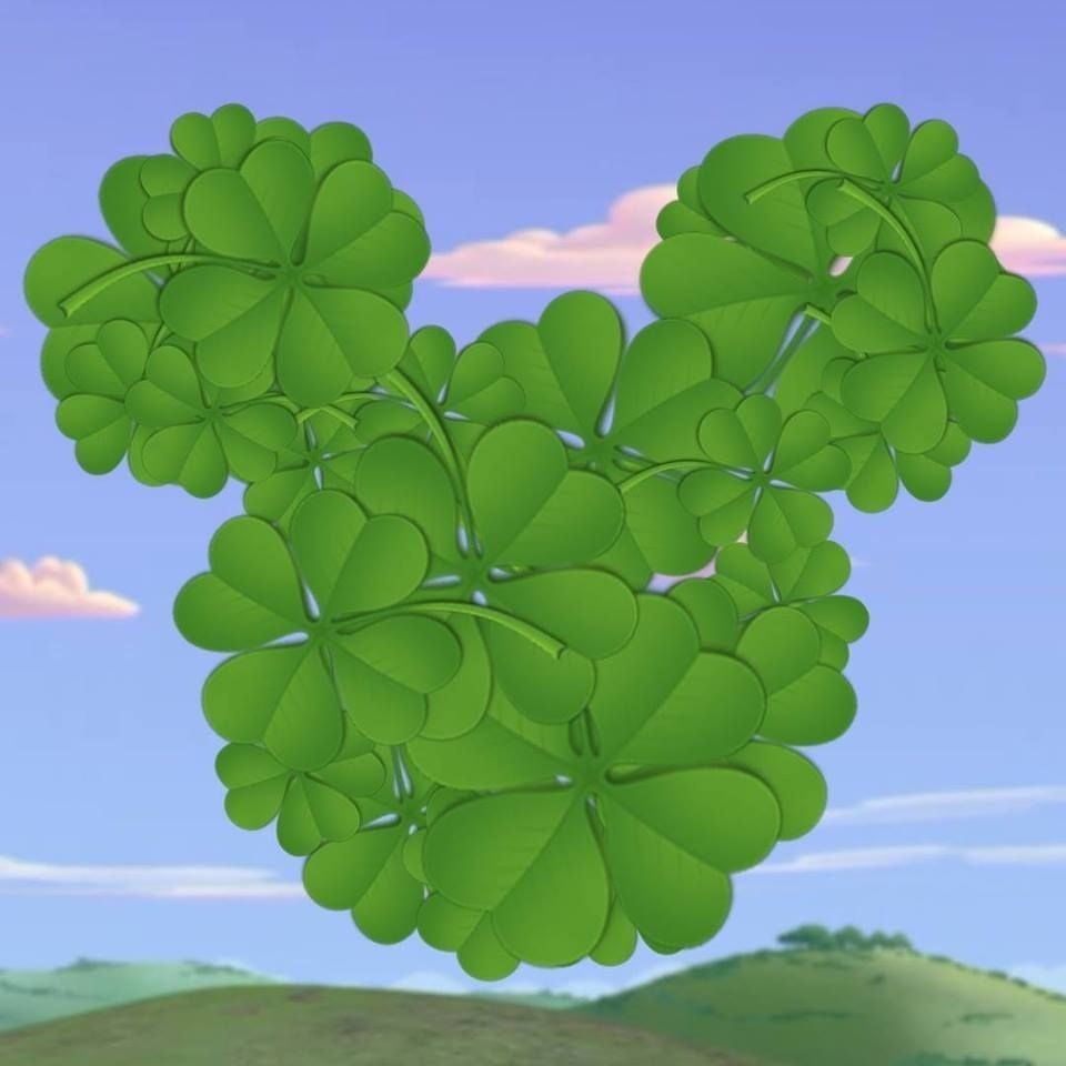 960x960 St Patrick's Day #Disney #mickey. St patricks day wallpaper, Disney wallpaper, Holiday background, Phone