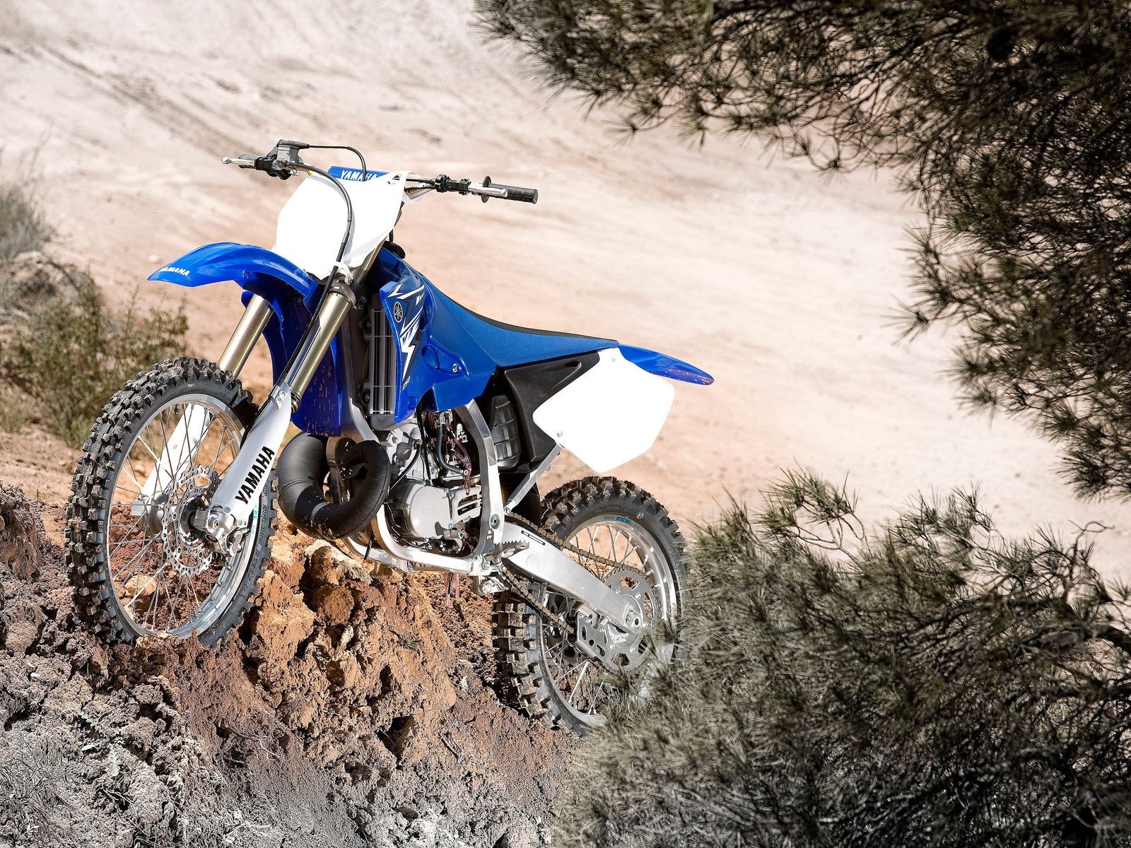 1600x1200 Yamaha YZ 250 Wallpaper, Desktop