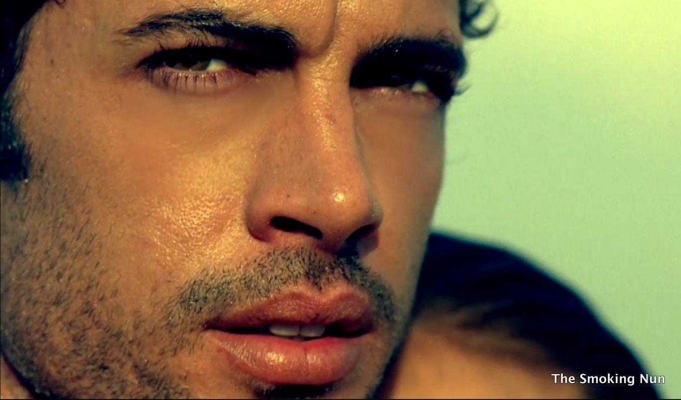 1370x810 William Levy Perdio Picture, Desktop