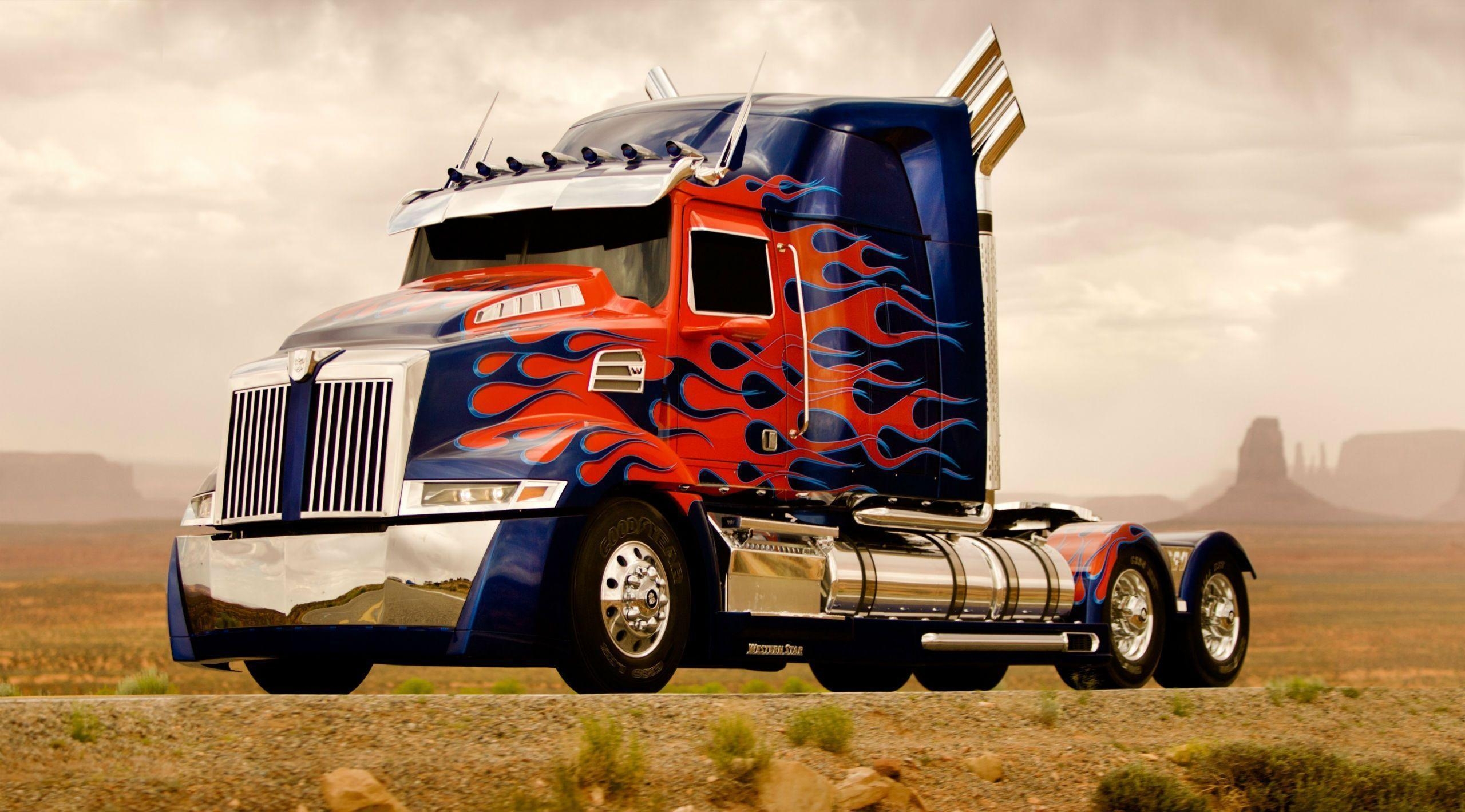 2560x1420 Cool Semi Trucks Wallpaper, Desktop