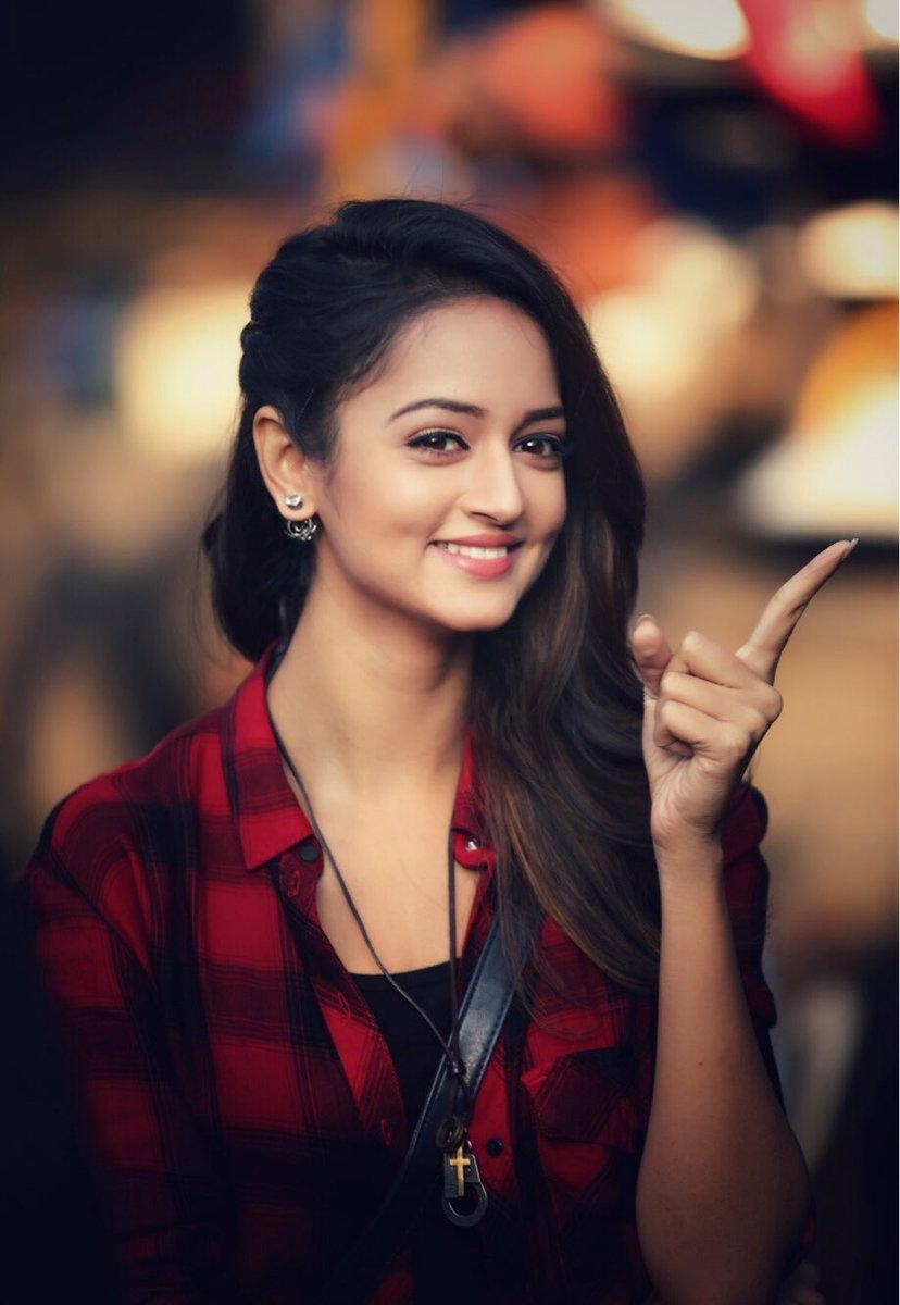 830x1200 Shanvi Srivastava Photo, Picture and Image, Phone