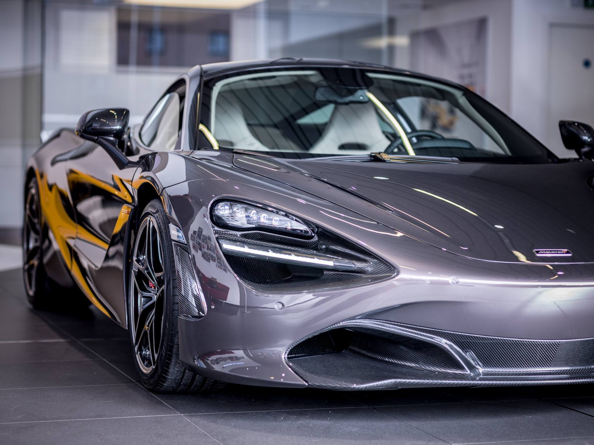 2050x1540 McLaren 720S Production Kicks Off, Desktop