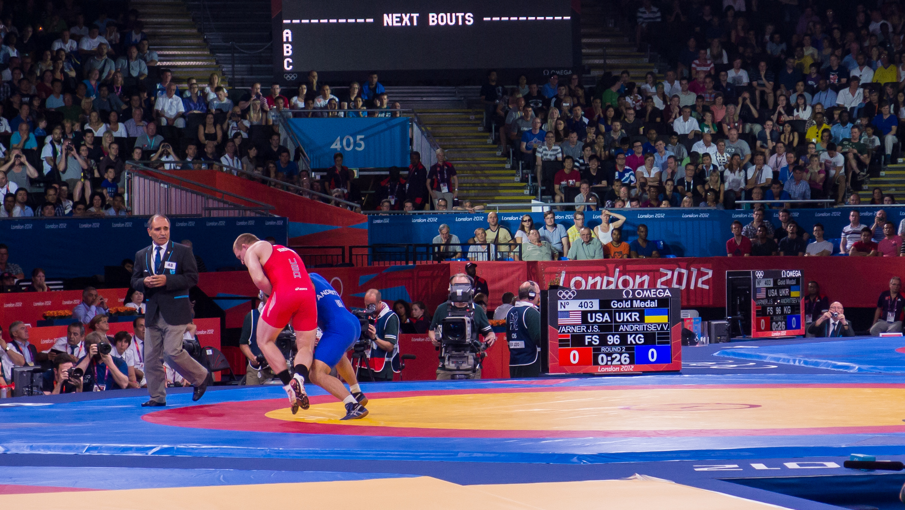 2880x1630 Olympic Freestyle Wrestling at Excel Gold Medal Match, Desktop