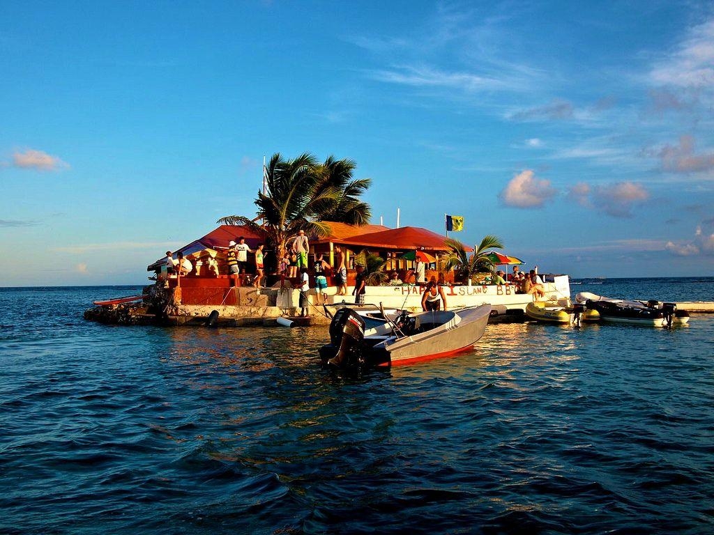 1030x770 UNION ISLAND, ST VINCENT AND THE GRENADINES. Must See Places, Desktop