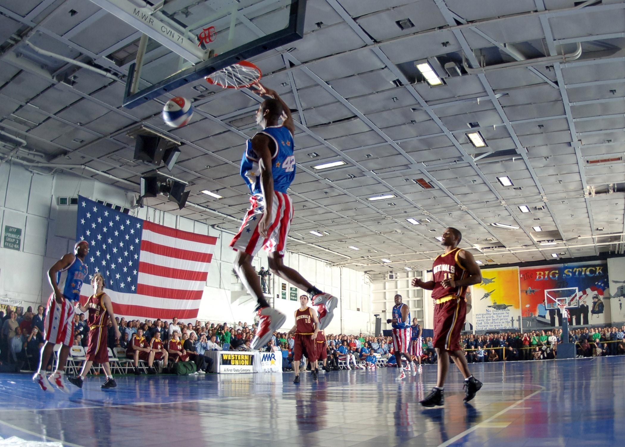 2100x1500 Harlem Globetrotters, Basketball, Famous, indoors, patriotism free, Desktop