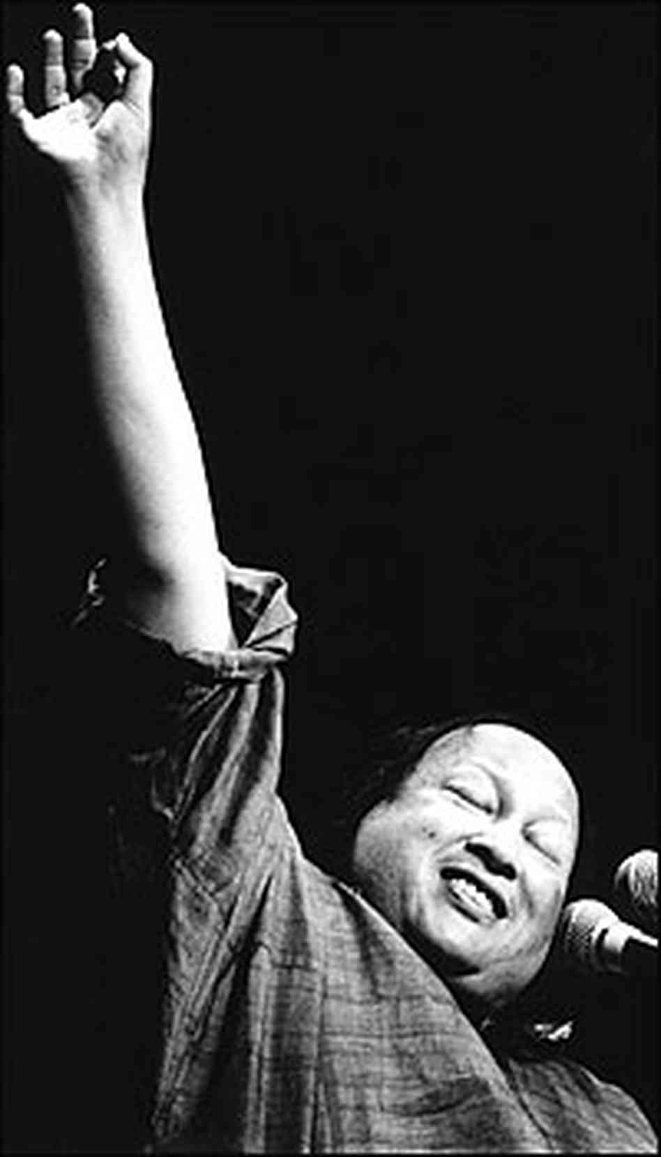 950x1660 Picture of Nusrat Fateh Ali Khan, Phone