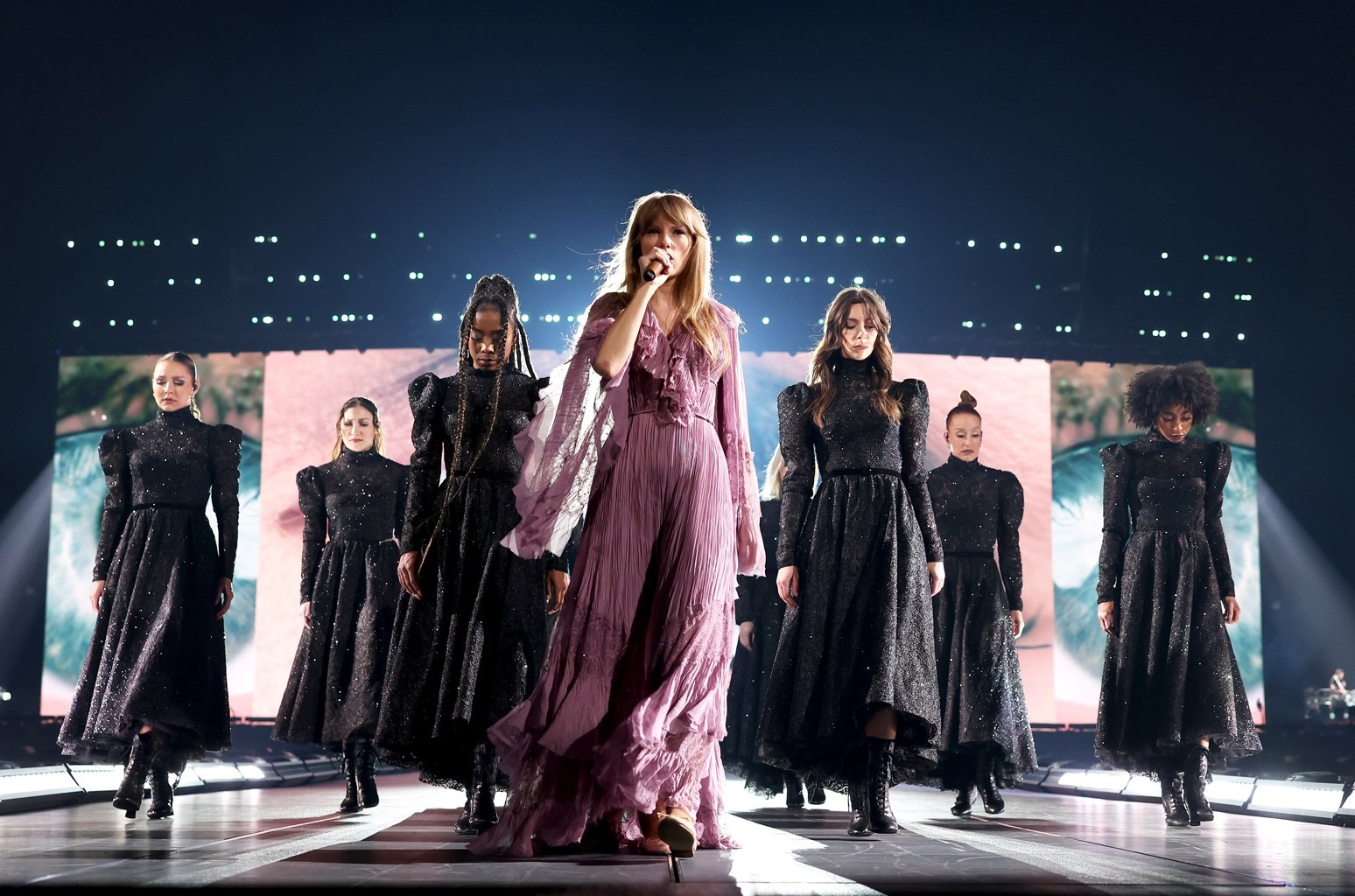 1550x1030 Taylor Swift's The Eras Tour: Photo From Opening Night, Desktop