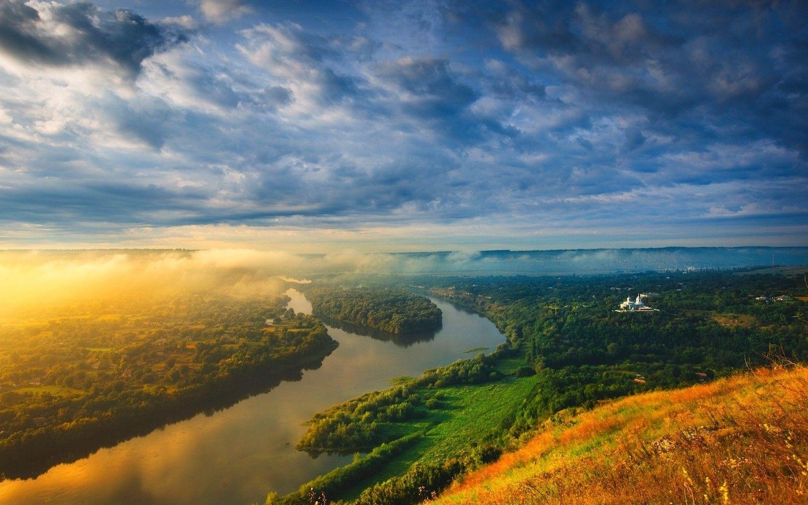 1600x1000 Moldova Wallpaper, Desktop