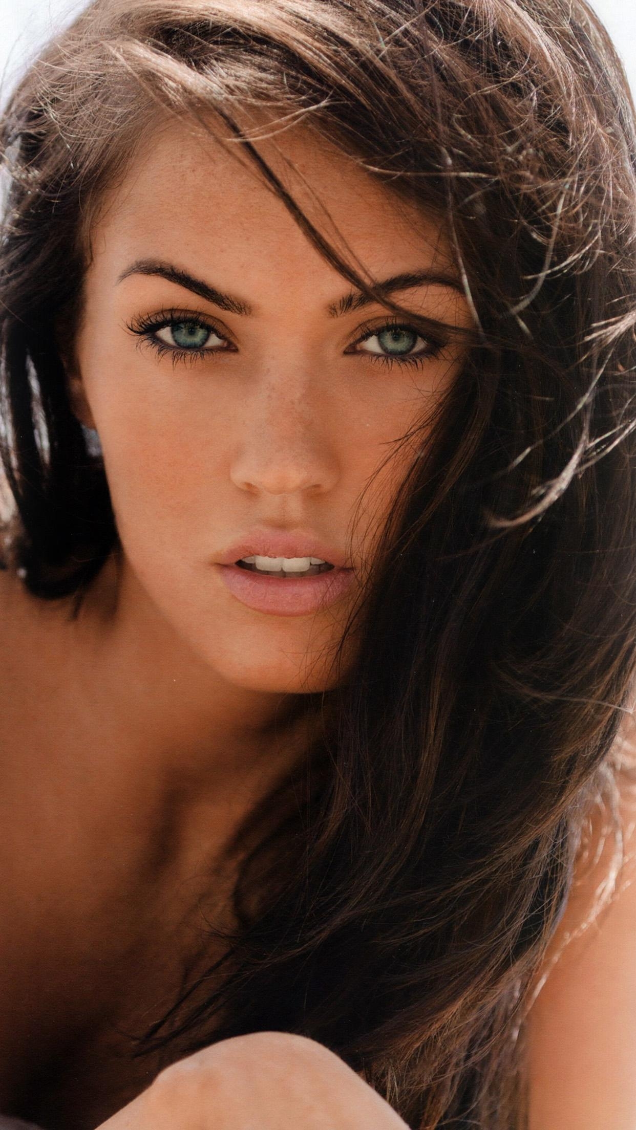 1250x2210 iPhone wallpaper. megan fox model beach, Phone