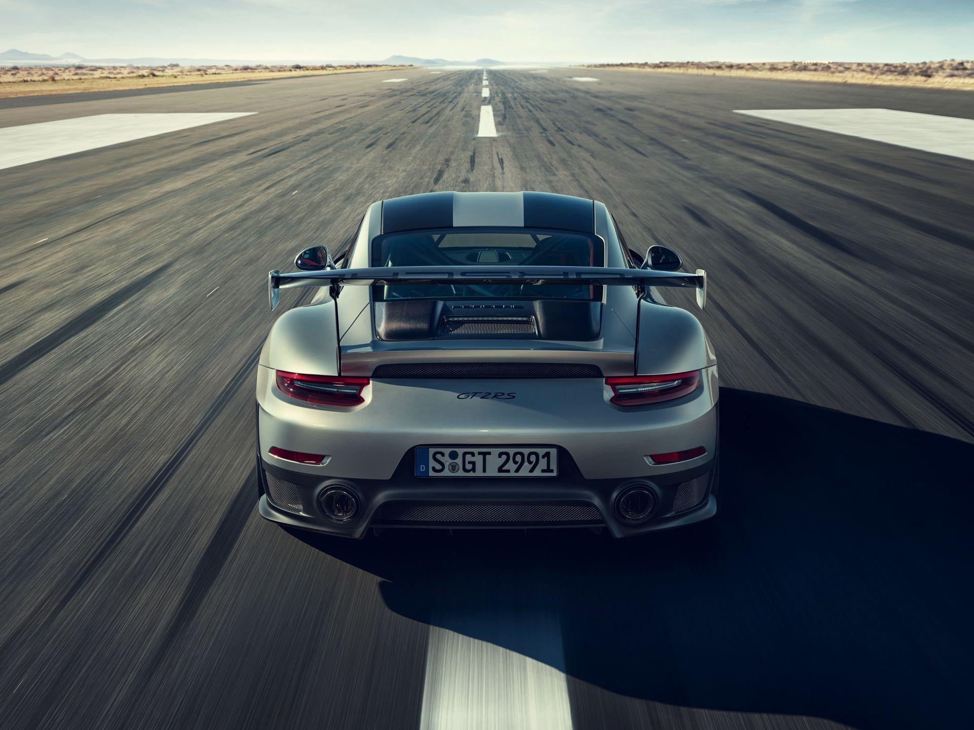 1920x1440 The head of the 911 family, the Porsche 911 GT2 RS, is coming back!, Desktop